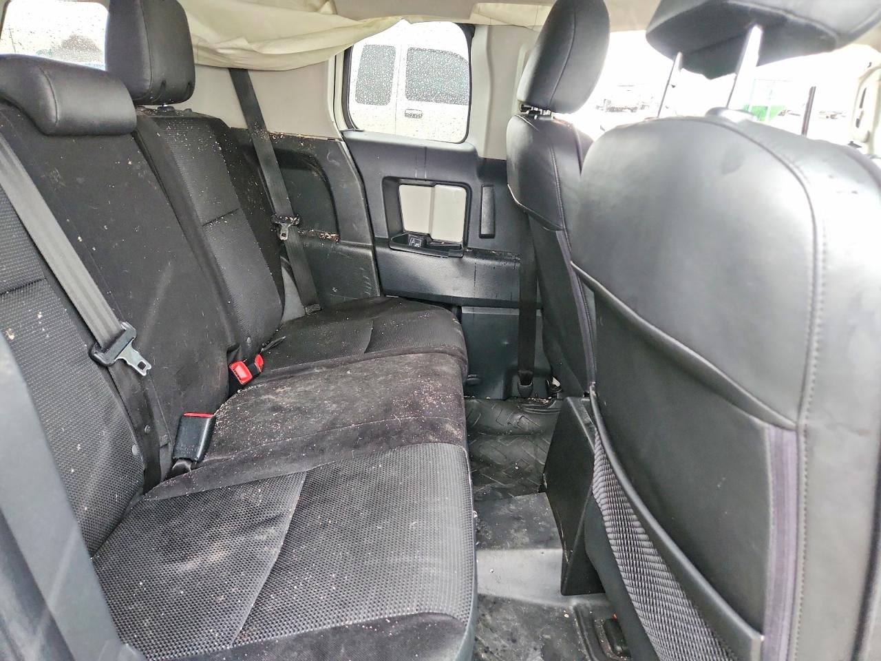 2014 Toyota Fj Cruiser Cream vin: JTEBU4BFXEK206228
