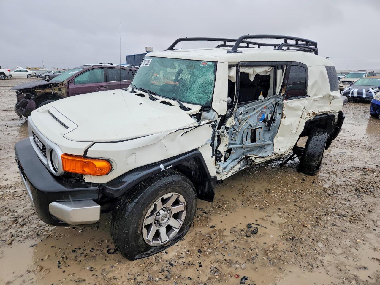 2014 Toyota Fj Cruiser Cream vin: JTEBU4BFXEK206228