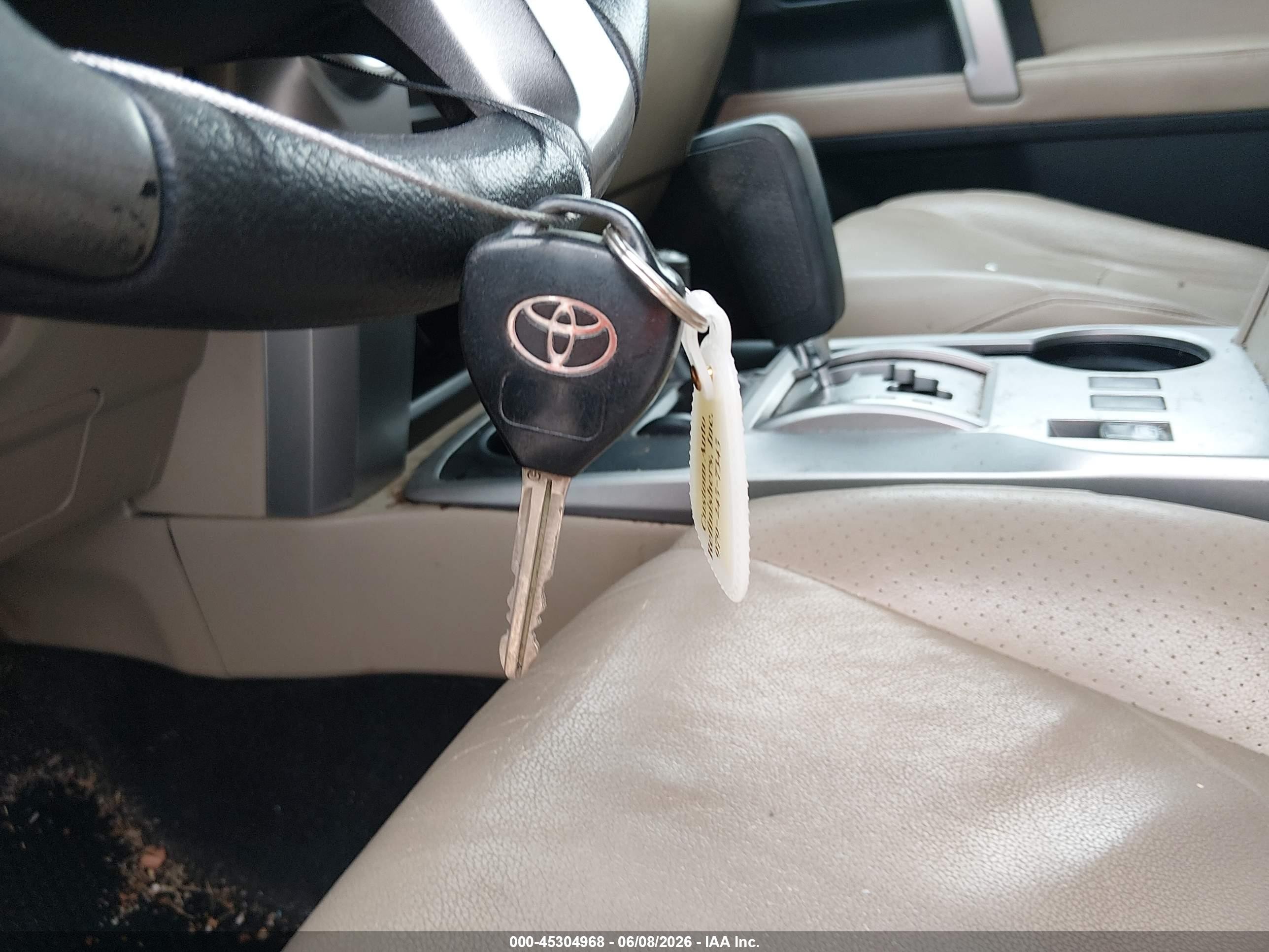 2010 Toyota 4runner Sr5 V6 White vin: JTEBU5JR0A5020532
