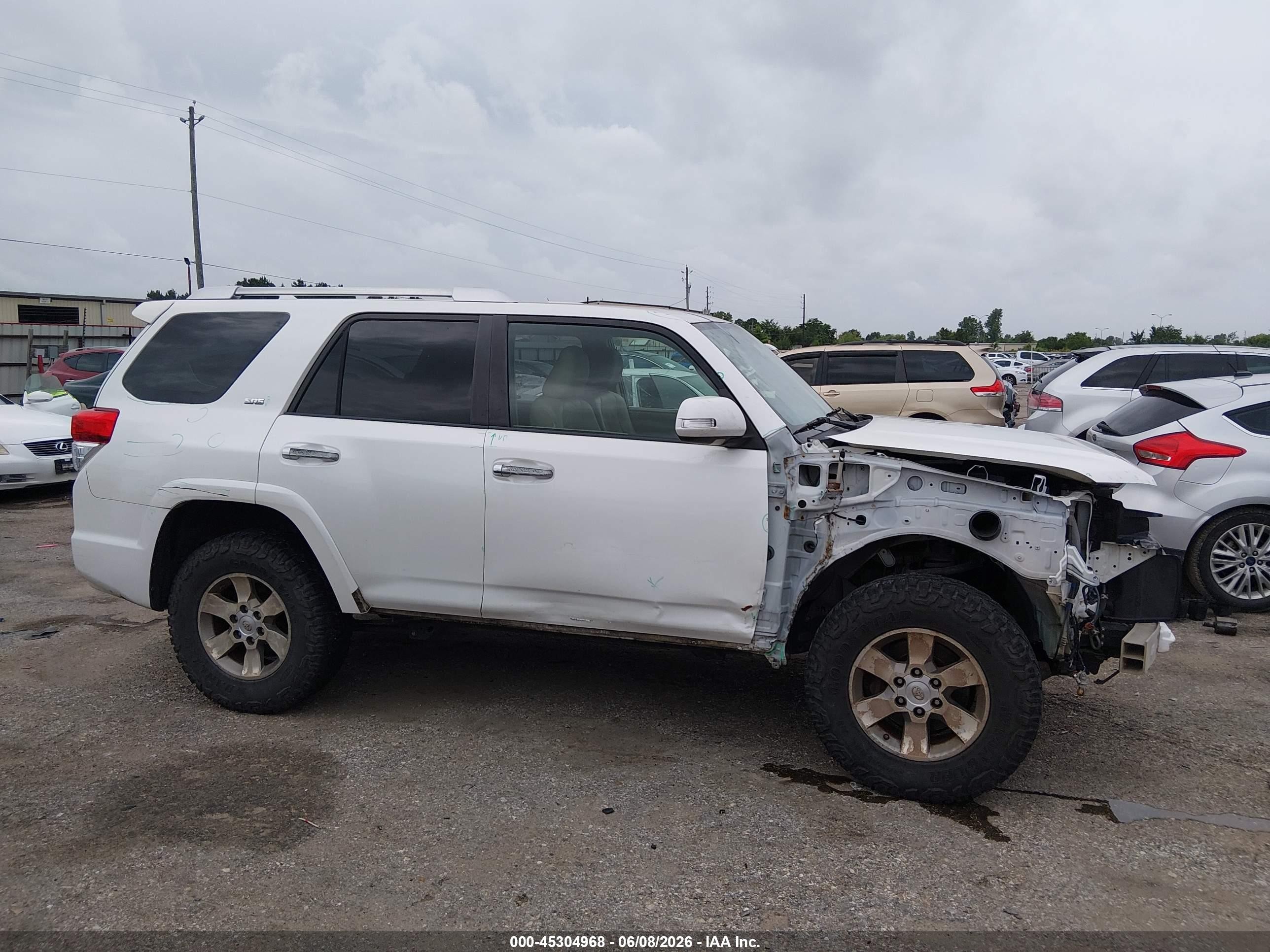2010 Toyota 4runner Sr5 V6 White vin: JTEBU5JR0A5020532