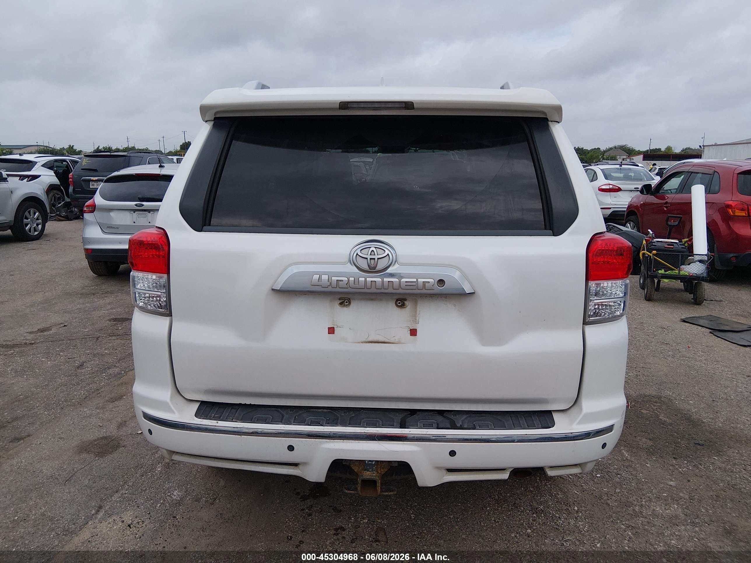 2010 Toyota 4runner Sr5 V6 White vin: JTEBU5JR0A5020532
