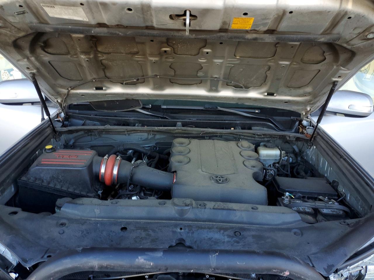 2011 Toyota 4runner Sr5 Silver vin: JTEBU5JR0B5035405