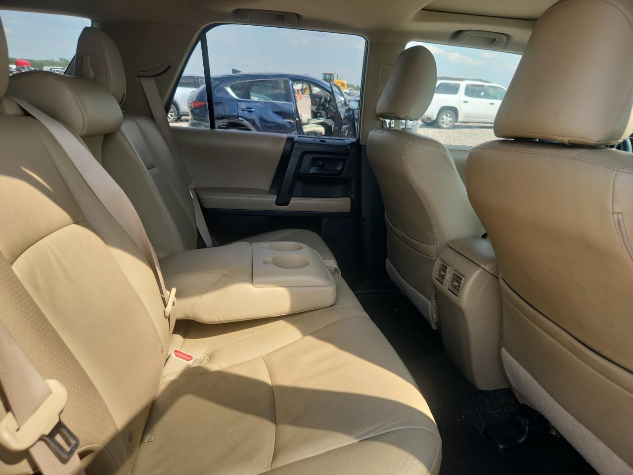 2011 Toyota 4runner Sr5 White vin: JTEBU5JR0B5048915