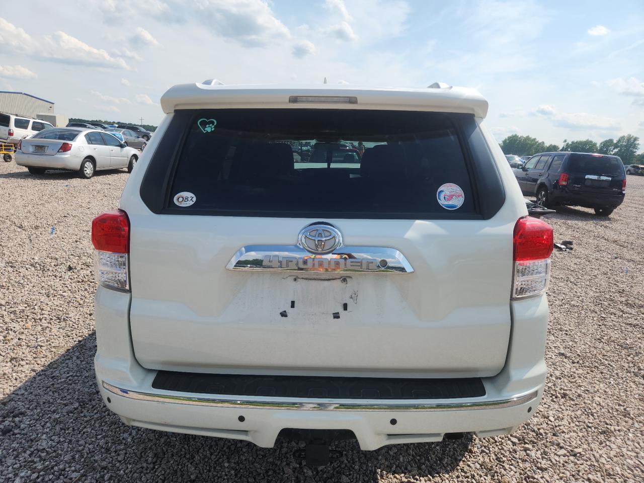 2011 Toyota 4runner Sr5 White vin: JTEBU5JR0B5048915