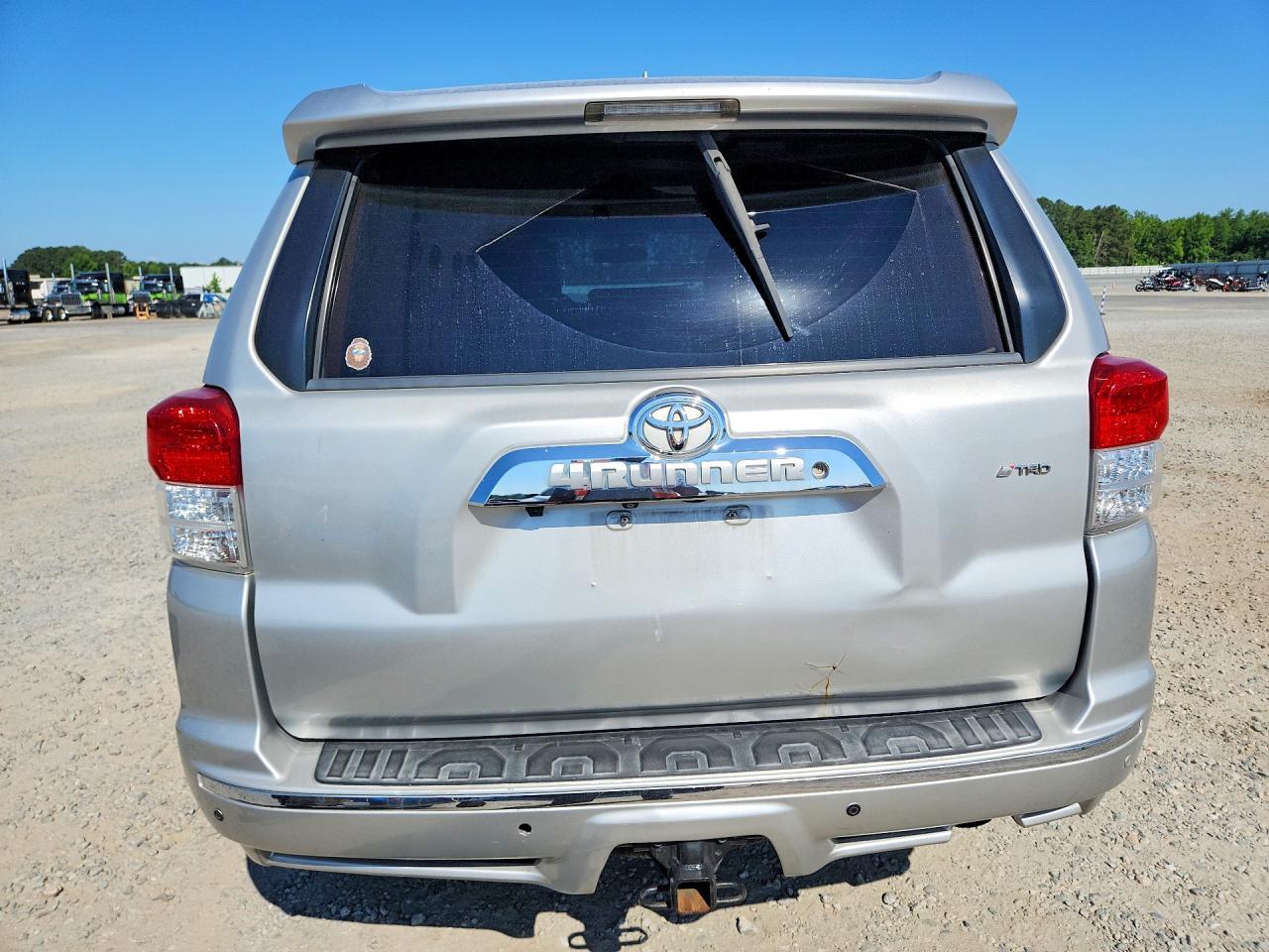 2011 Toyota 4runner Silver vin: JTEBU5JR0B5075905