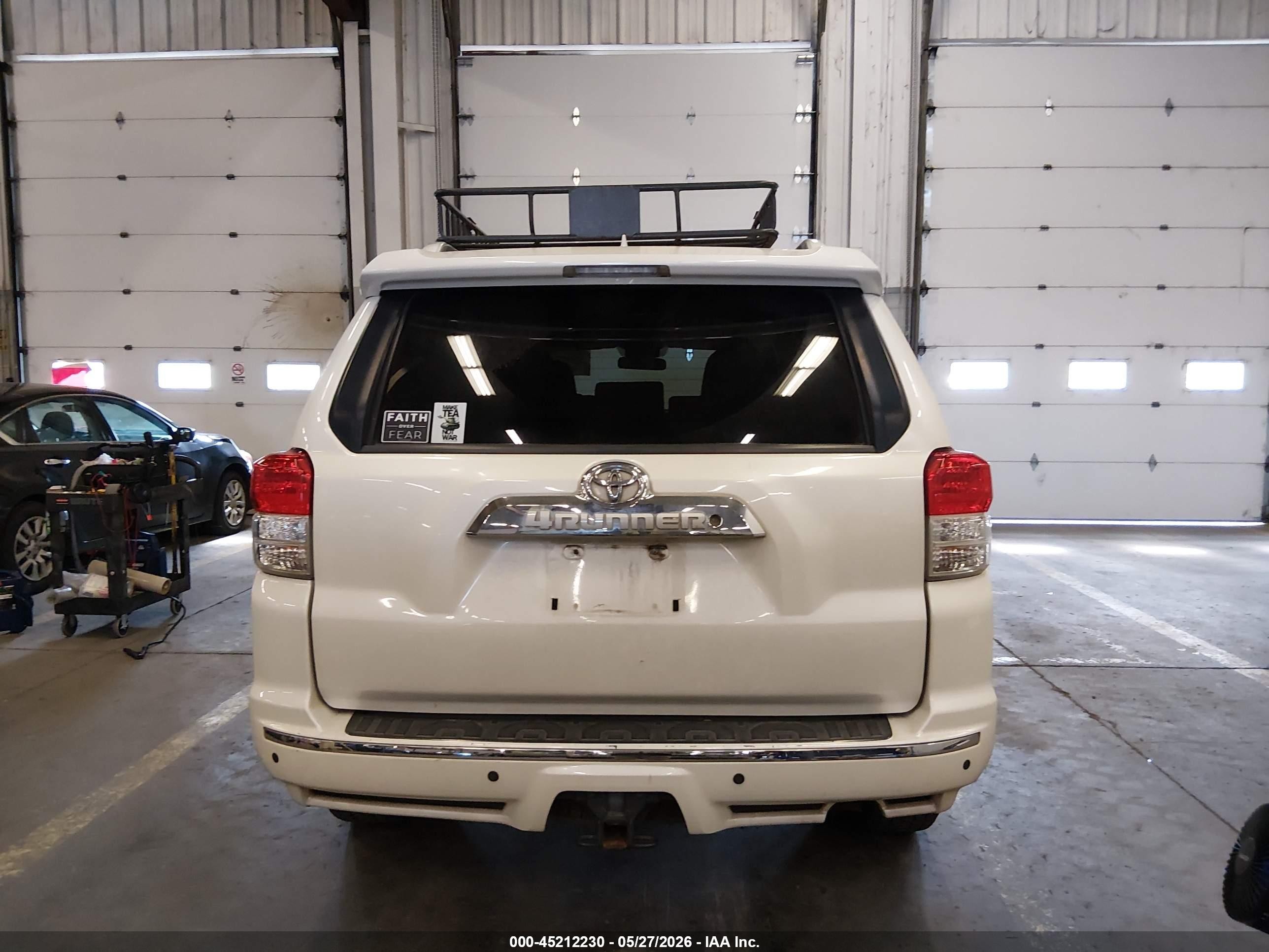 2012 Toyota 4runner Sr5 White vin: JTEBU5JR0C5100965
