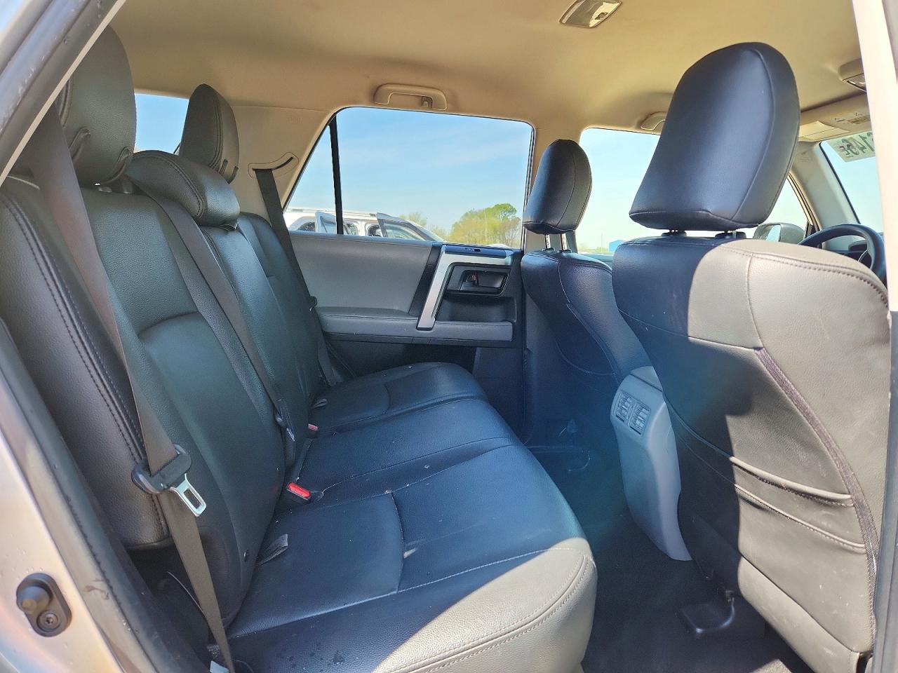2013 Toyota 4runner Sr5 Silver vin: JTEBU5JR0D5111319