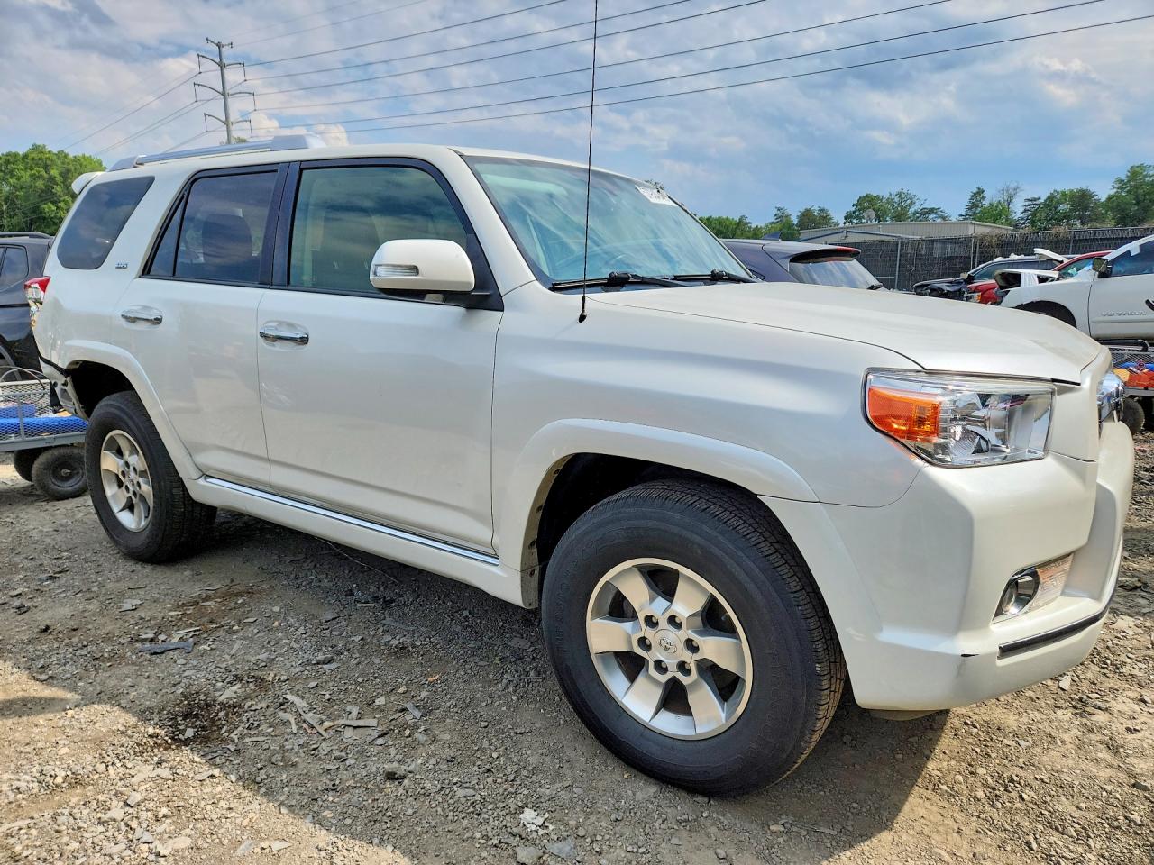 2013 Toyota 4runner Sr5 White vin: JTEBU5JR0D5112874