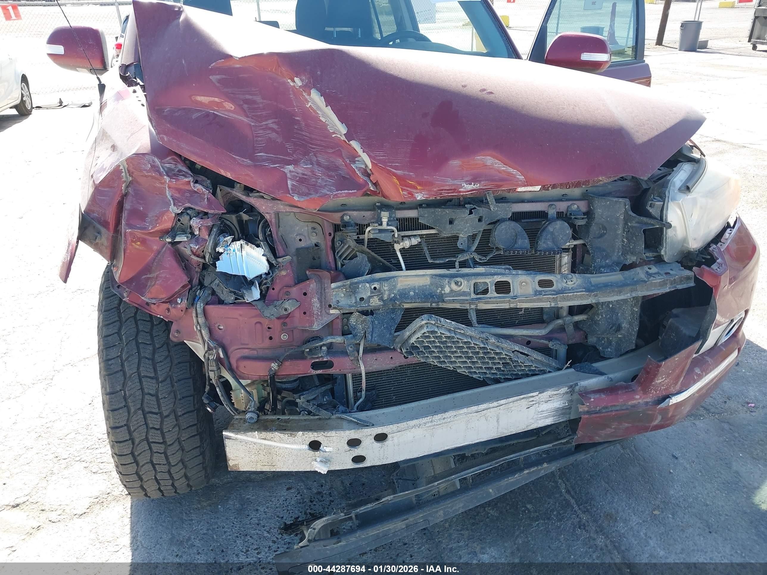 2013 Toyota 4runner Sr5 Red vin: JTEBU5JR0D5123034