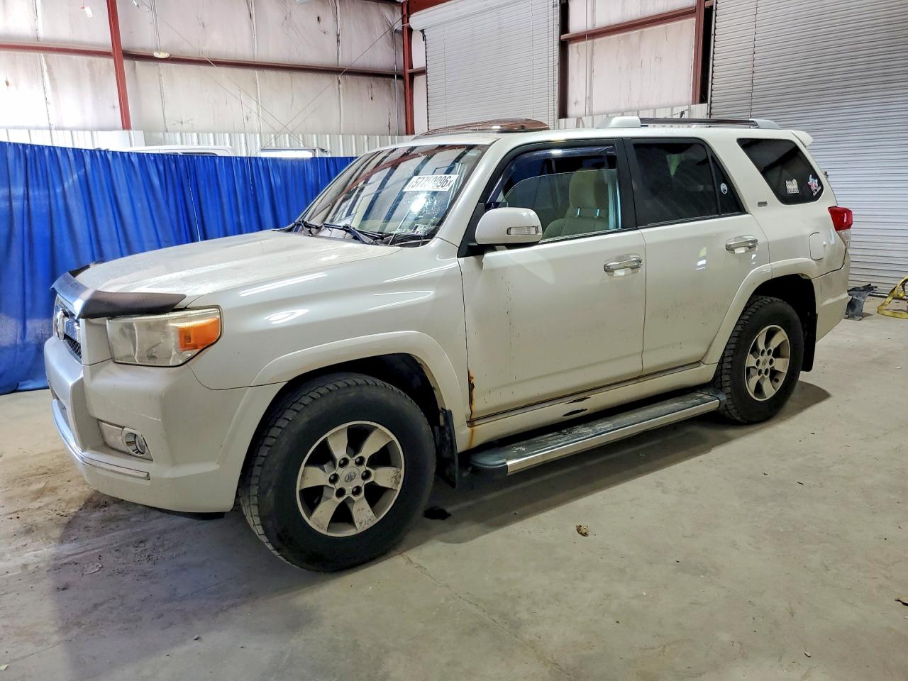 2013 Toyota 4runner Sr5 White vin: JTEBU5JR0D5136009