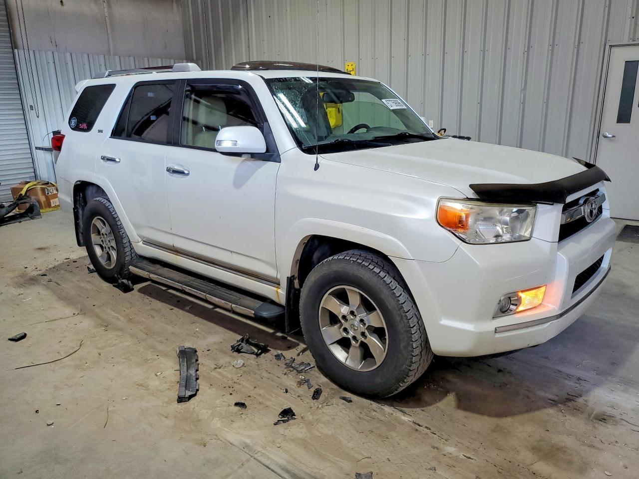 2013 Toyota 4runner Sr5 White vin: JTEBU5JR0D5136009