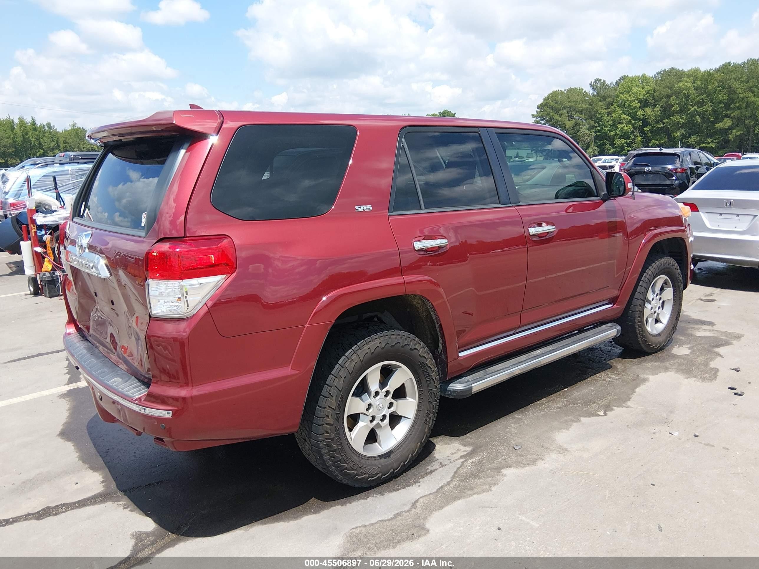 2013 Toyota 4runner Sr5 Red vin: JTEBU5JR0D5142781