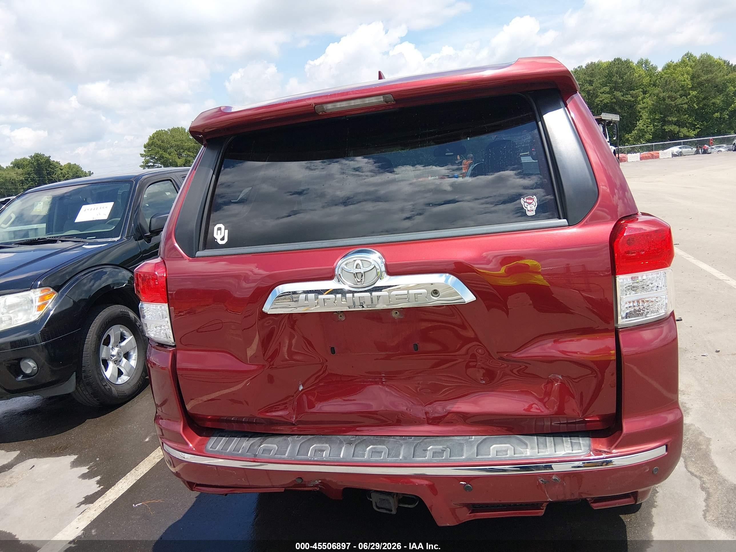 2013 Toyota 4runner Sr5 Red vin: JTEBU5JR0D5142781