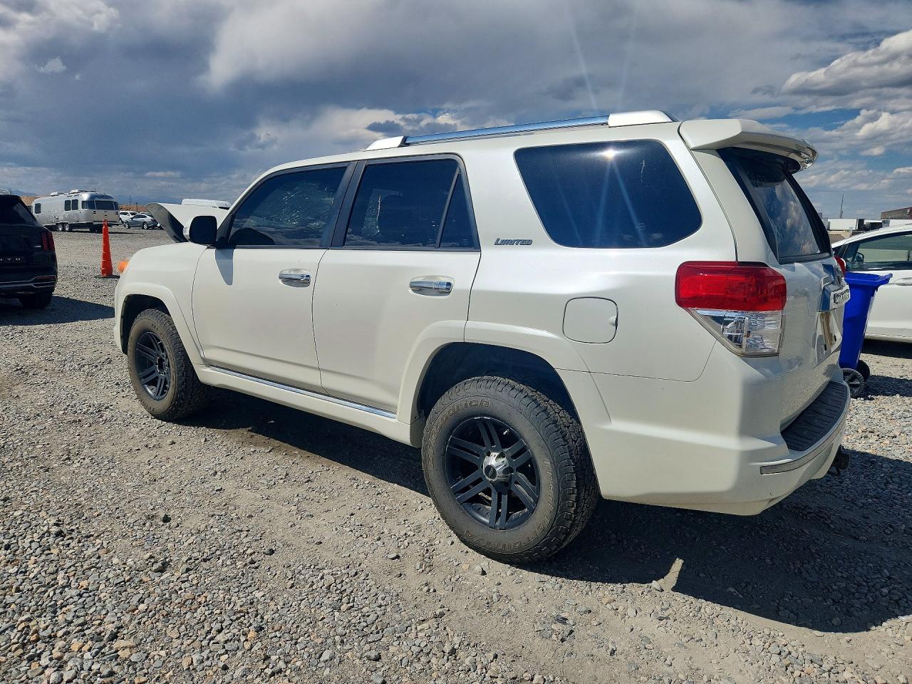 2013 Toyota 4runner Limited White vin: JTEBU5JR0D5143381