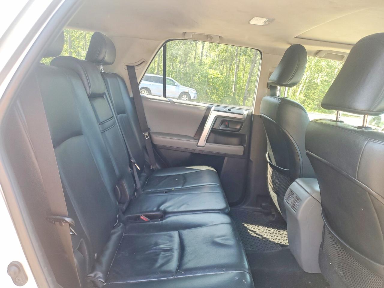 2013 Toyota 4runner Sr5 Silver vin: JTEBU5JR0D5146362