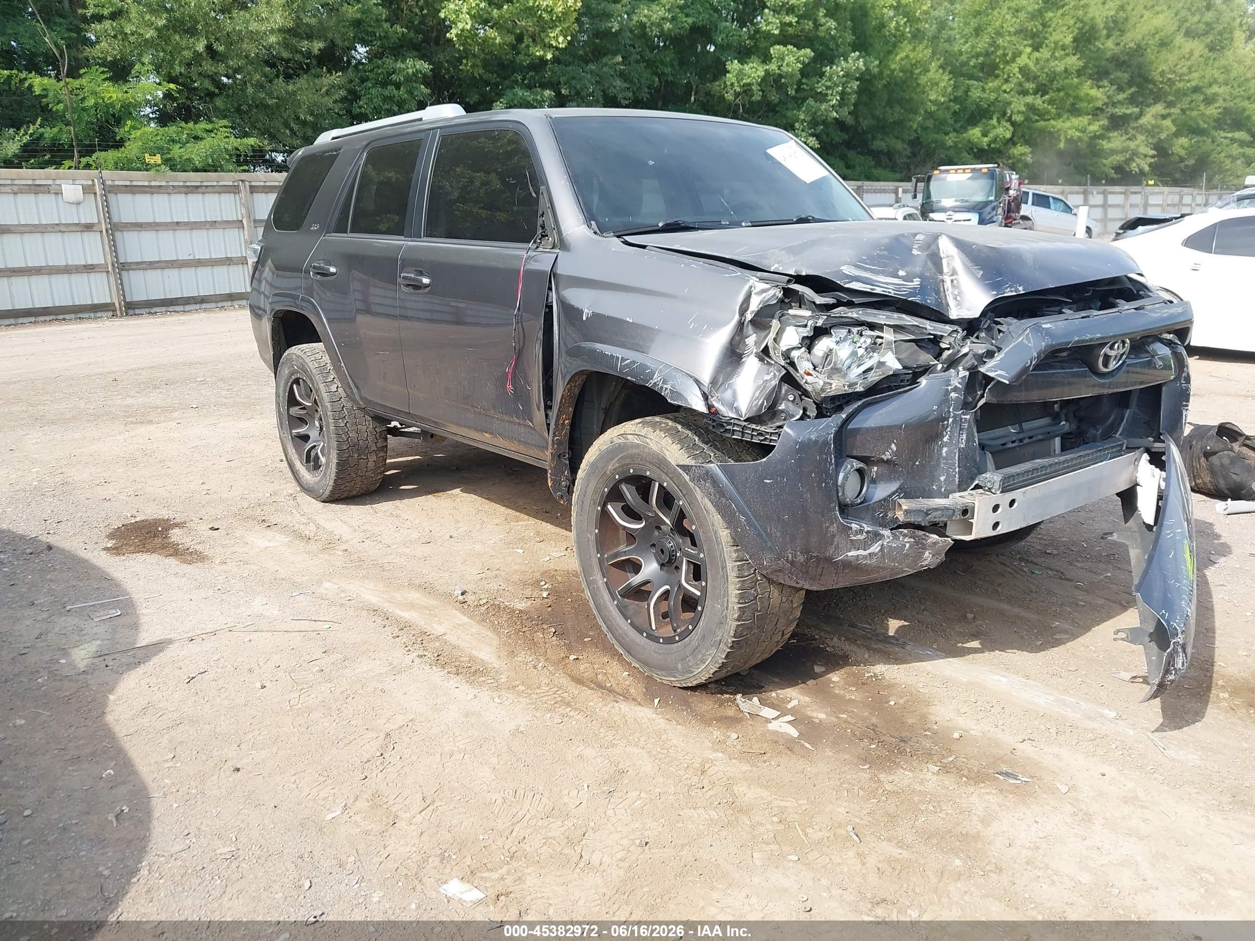 2014 Toyota 4runner Sr5 Gray vin: JTEBU5JR0E5161476
