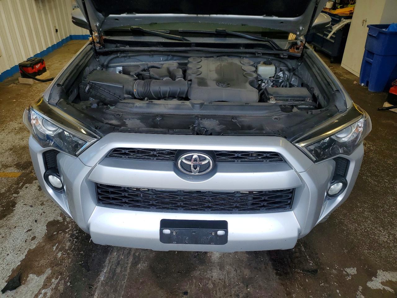 2015 Toyota 4runner Sr5 Premium Silver vin: JTEBU5JR0F5221337