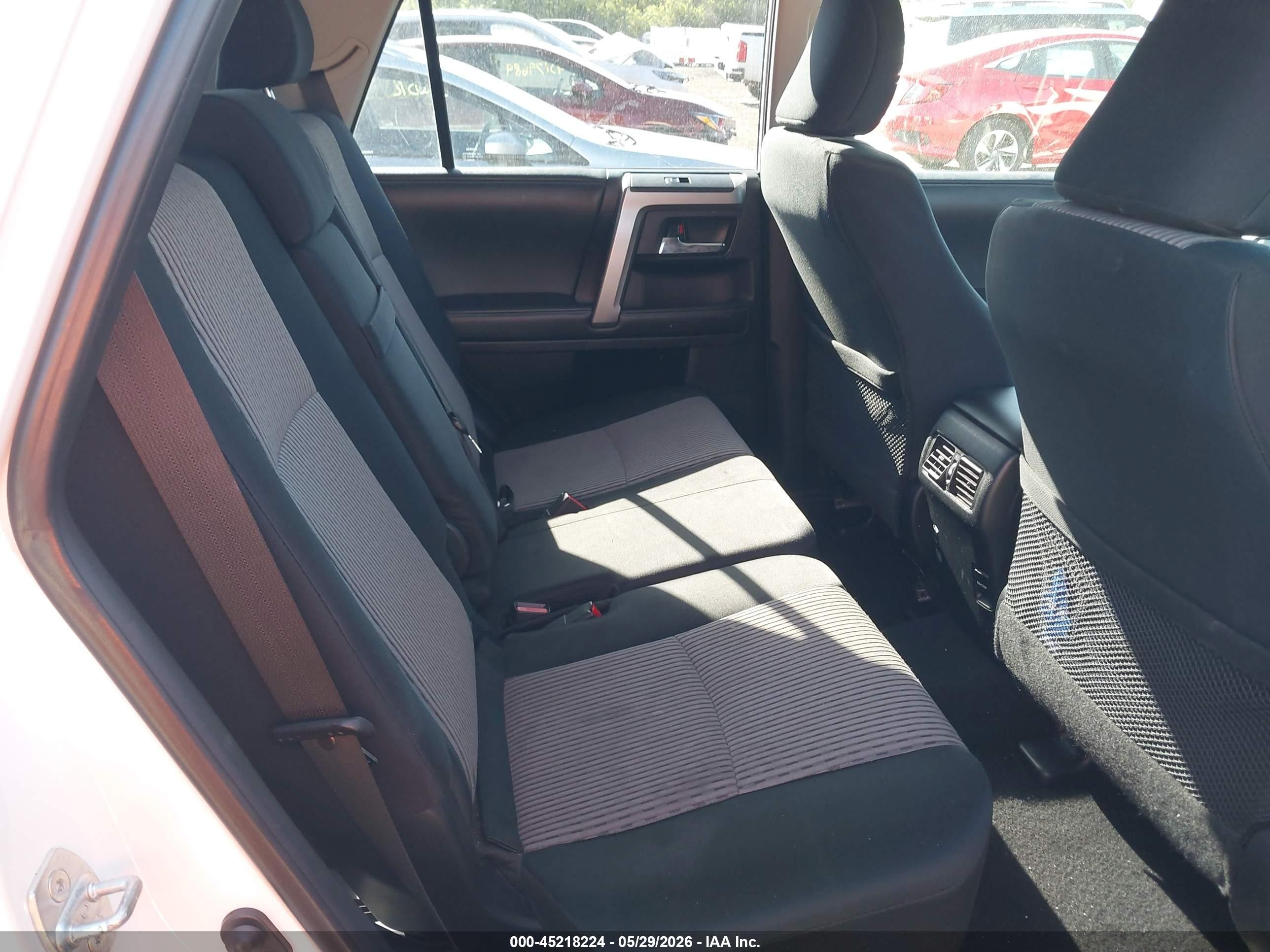 2015 Toyota 4runner Sr5 White vin: JTEBU5JR0F5246092