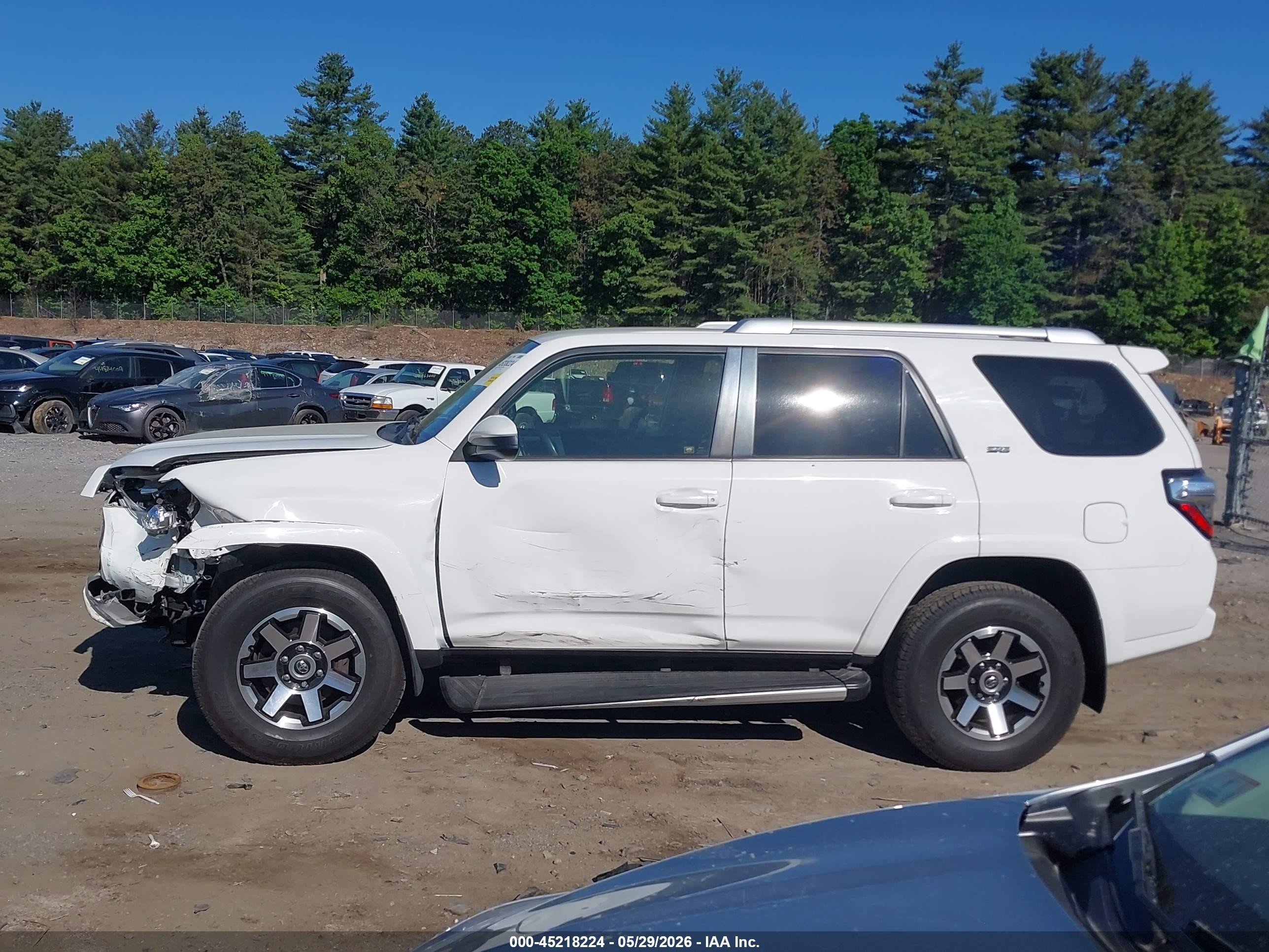 2015 Toyota 4runner Sr5 White vin: JTEBU5JR0F5246092