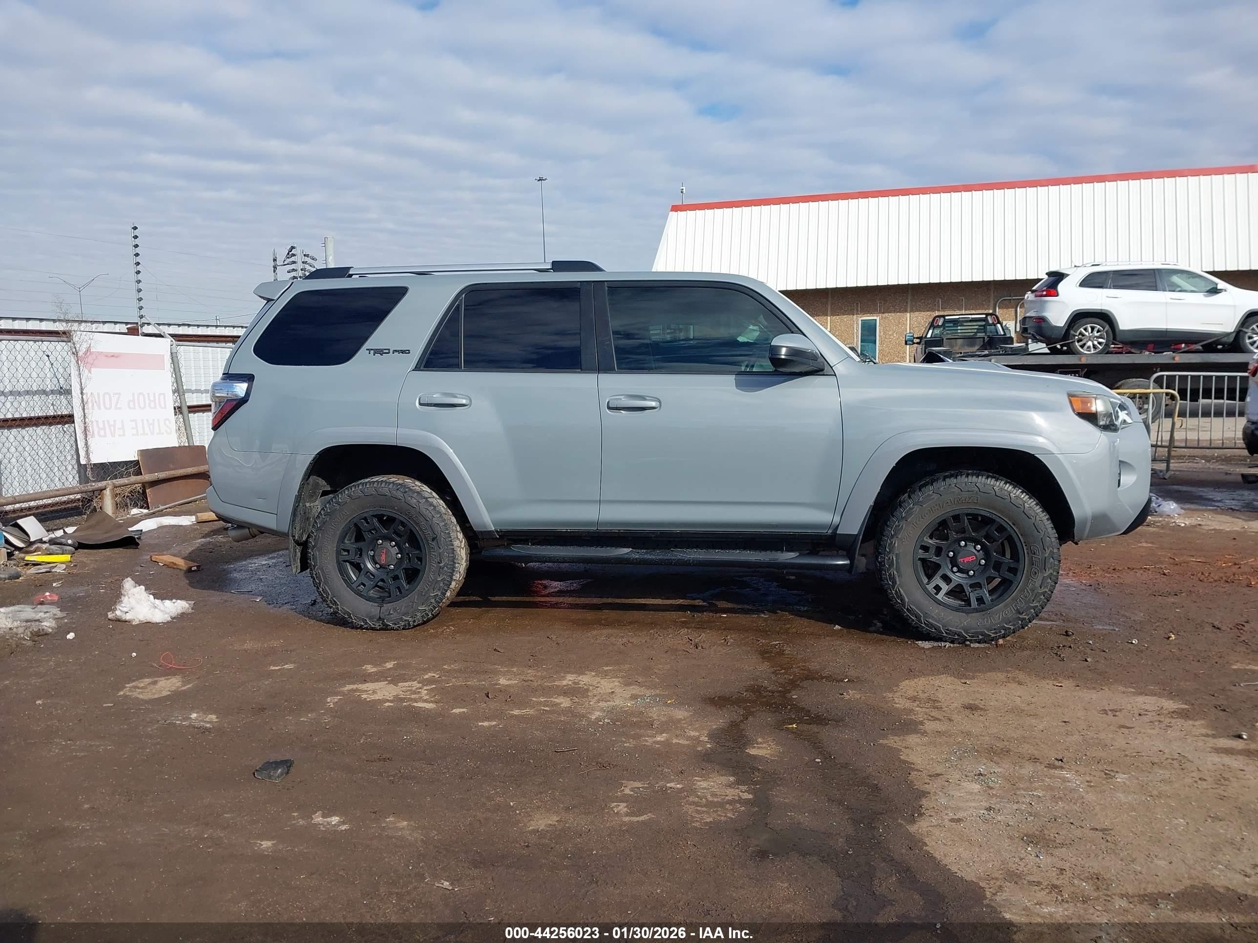 2017 Toyota 4runner Trd Pro Gray vin: JTEBU5JR0H5435795