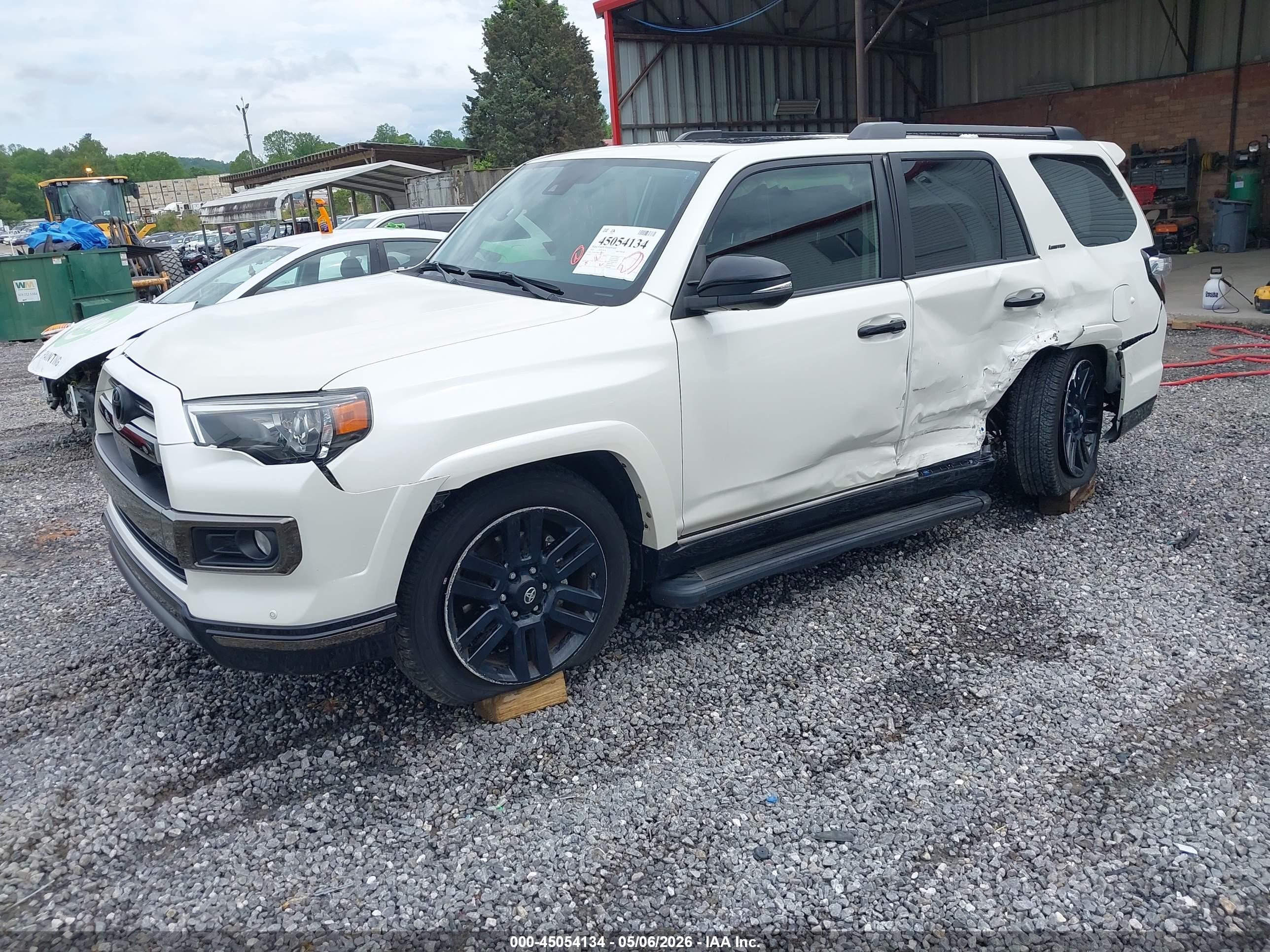 2020 Toyota 4runner Nightshade Special Edition White vin: JTEBU5JR0L5769902