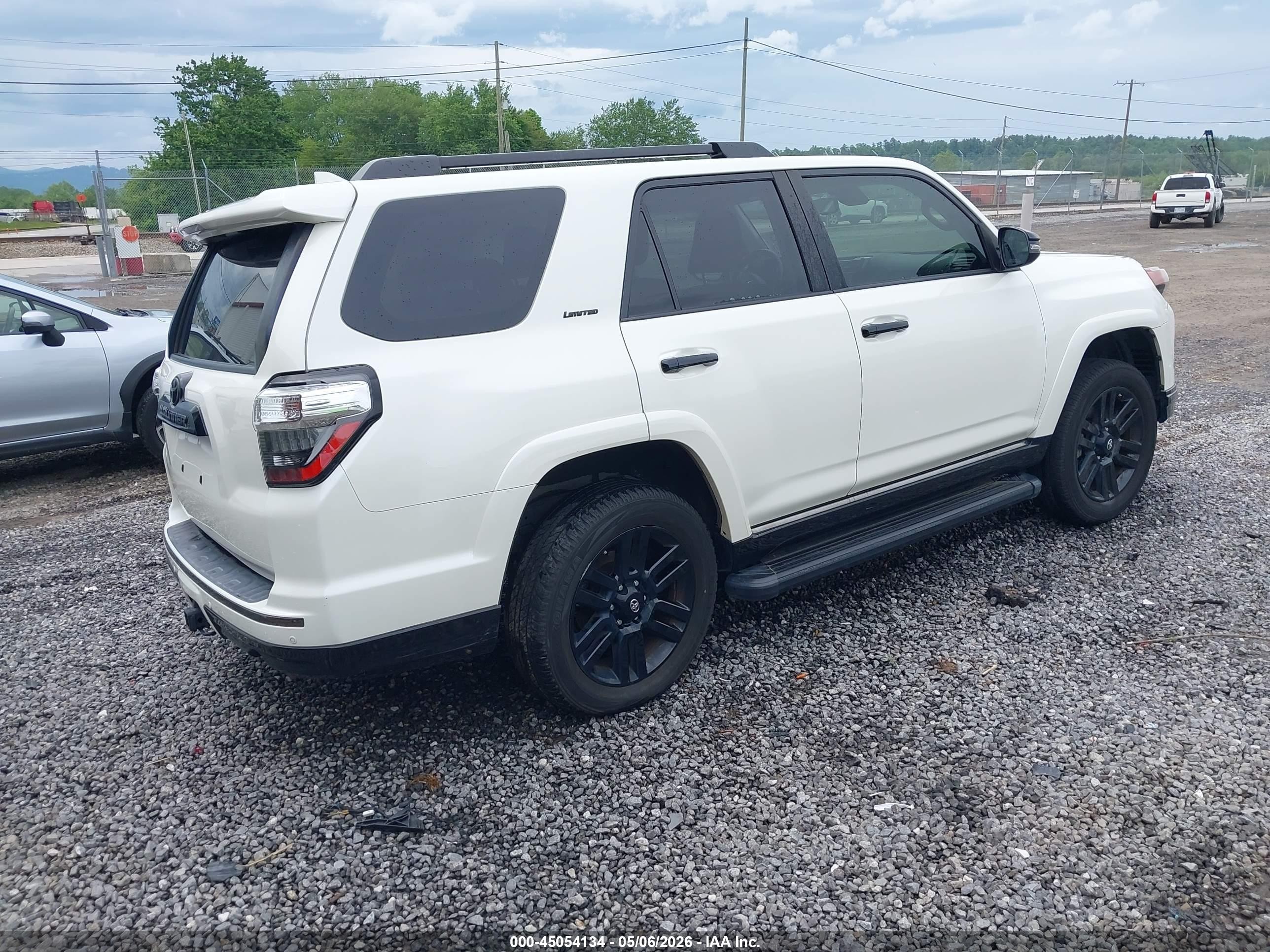 2020 Toyota 4runner Nightshade Special Edition White vin: JTEBU5JR0L5769902