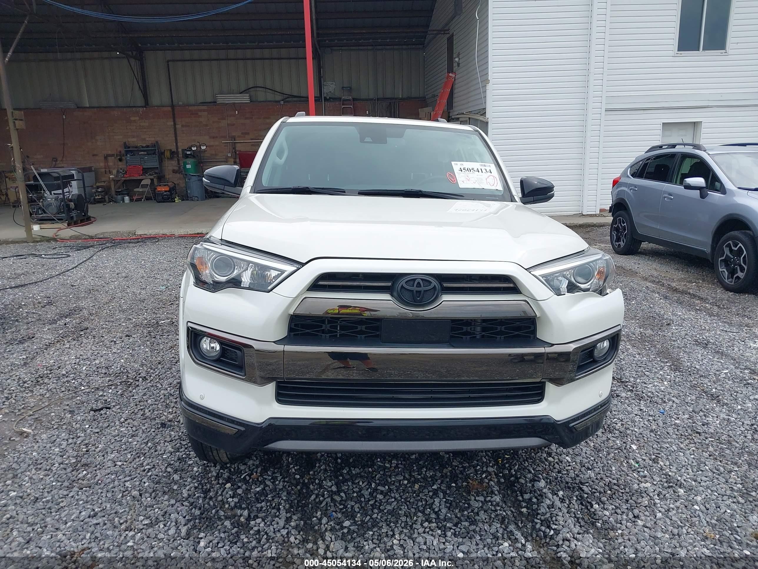 2020 Toyota 4runner Nightshade Special Edition White vin: JTEBU5JR0L5769902
