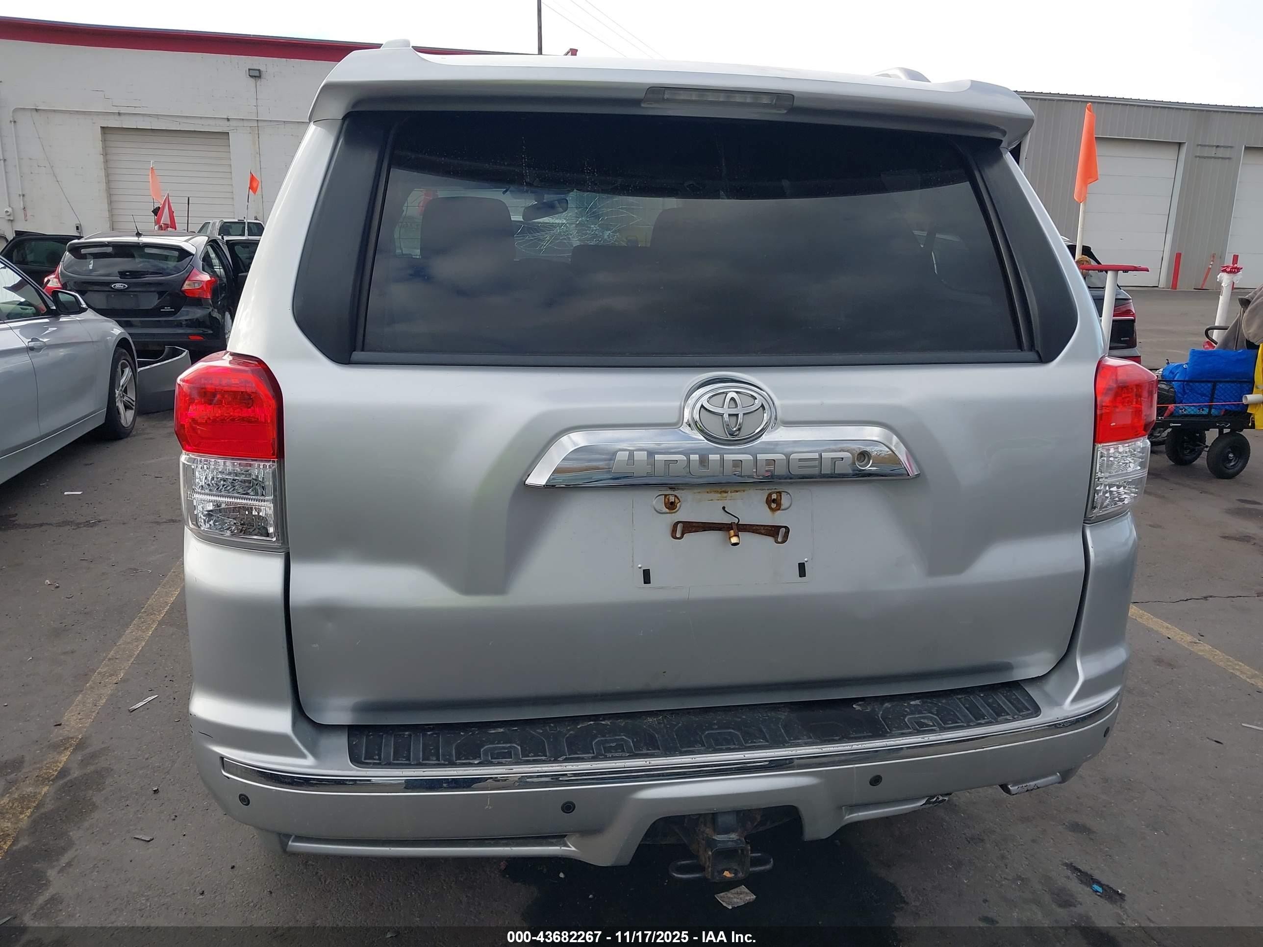 2010 Toyota 4runner Sr5 V6 Silver vin: JTEBU5JR1A5003285