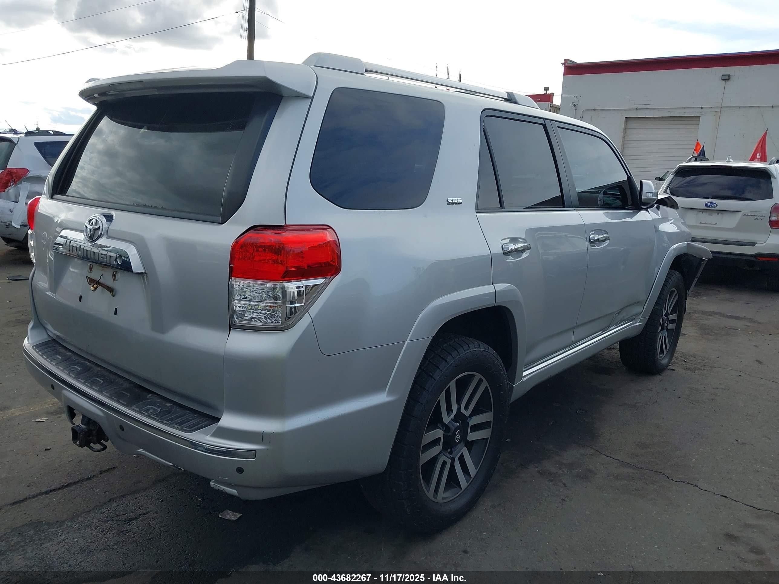 2010 Toyota 4runner Sr5 V6 Silver vin: JTEBU5JR1A5003285
