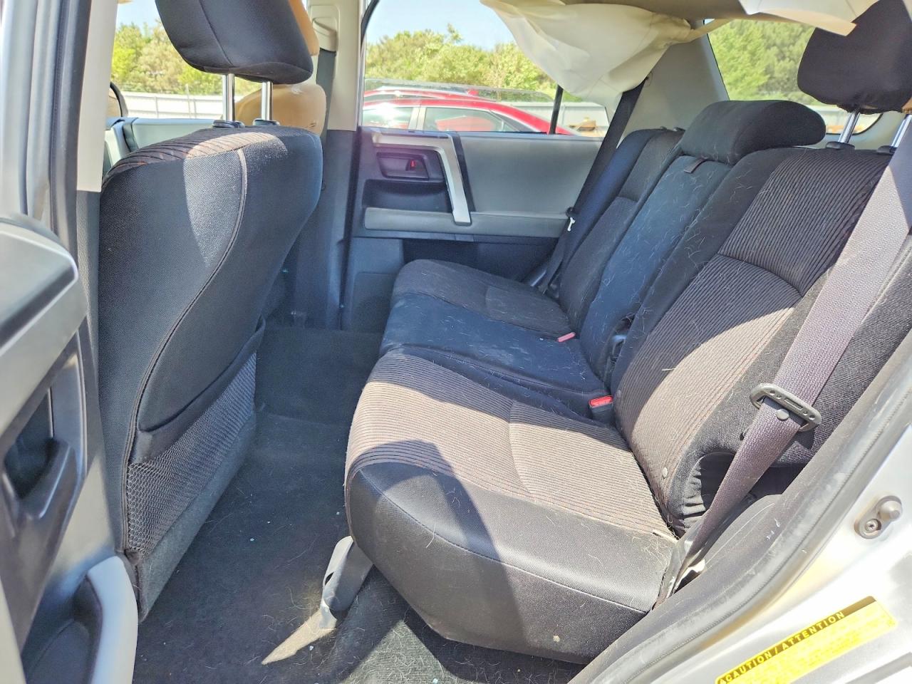 2010 Toyota 4runner Sr5 Silver vin: JTEBU5JR1A5032799