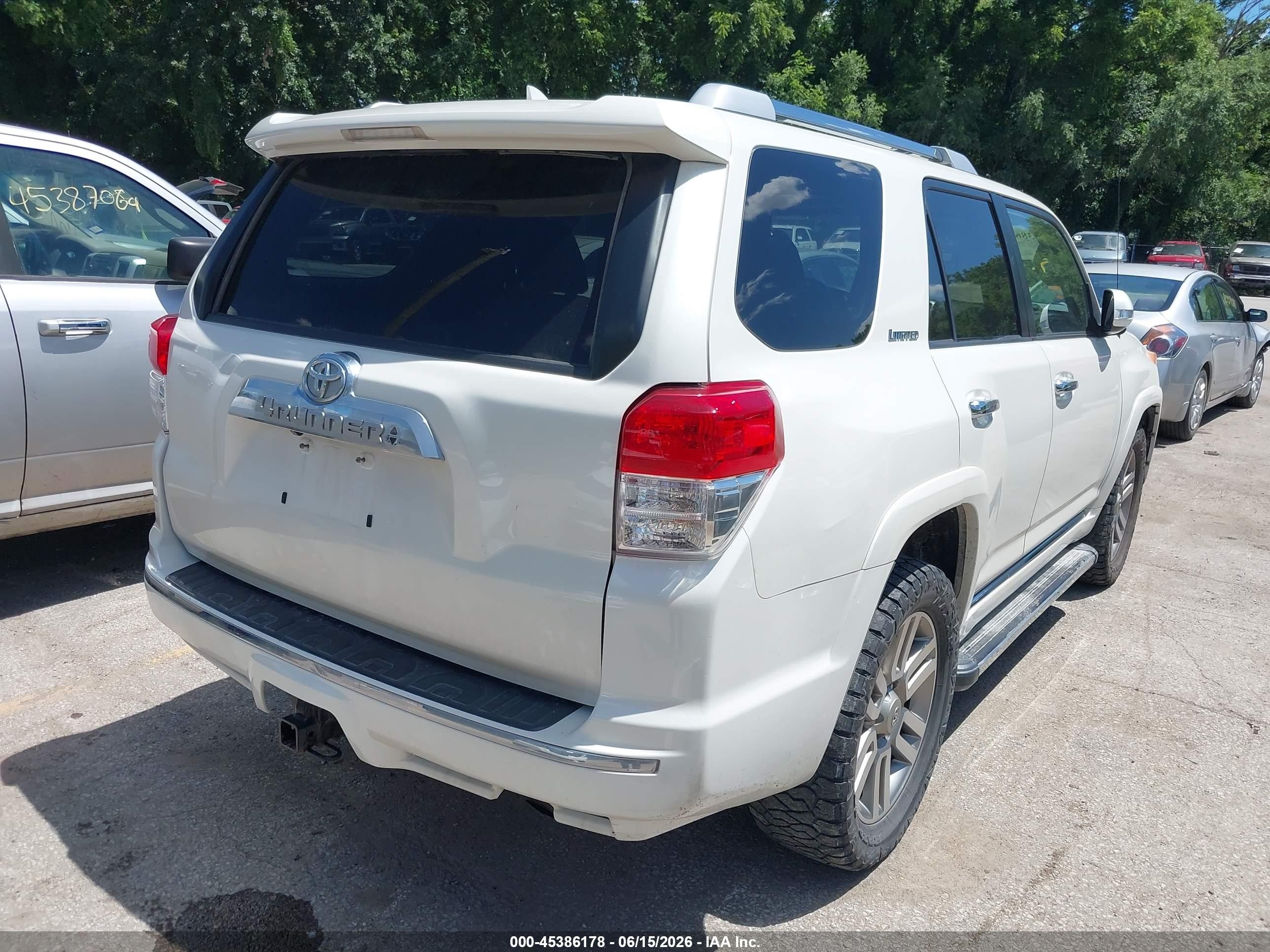 2011 Toyota 4runner Limited V6 White vin: JTEBU5JR1B5045876