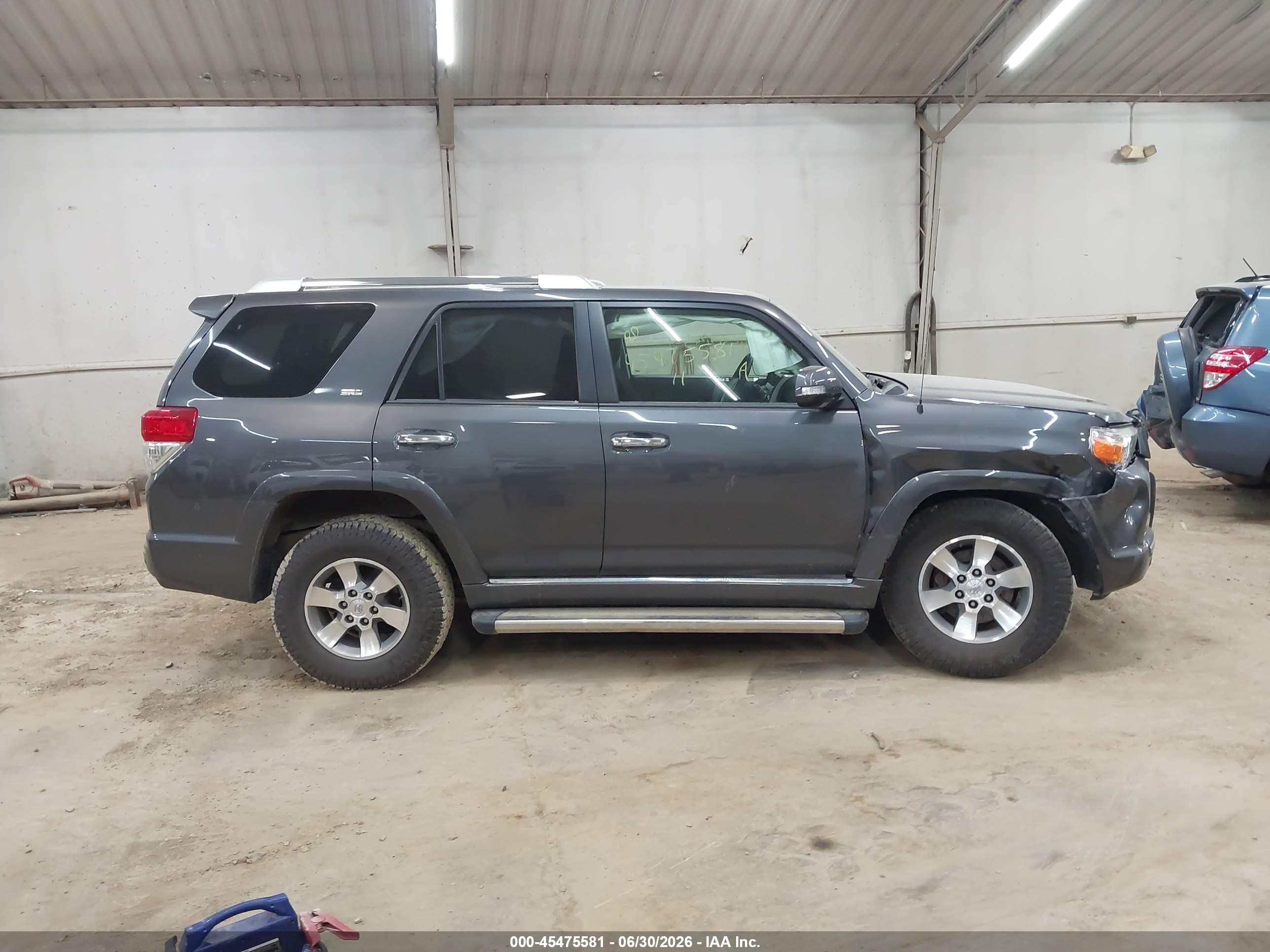 2011 Toyota 4runner Sr5 V6 Gray vin: JTEBU5JR1B5055811