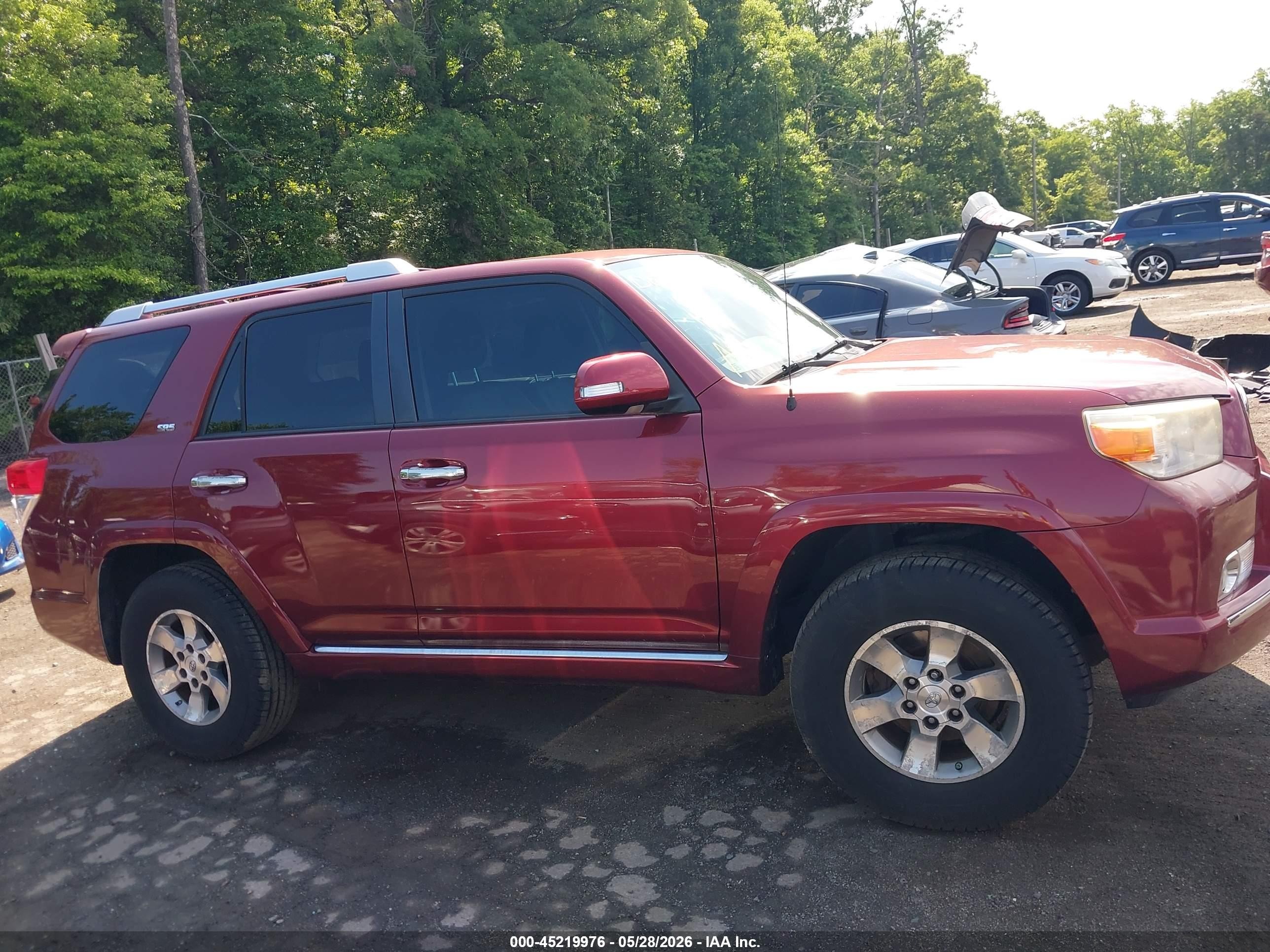 2011 Toyota 4runner Sr5 V6 Бордовый vin: JTEBU5JR1B5063276