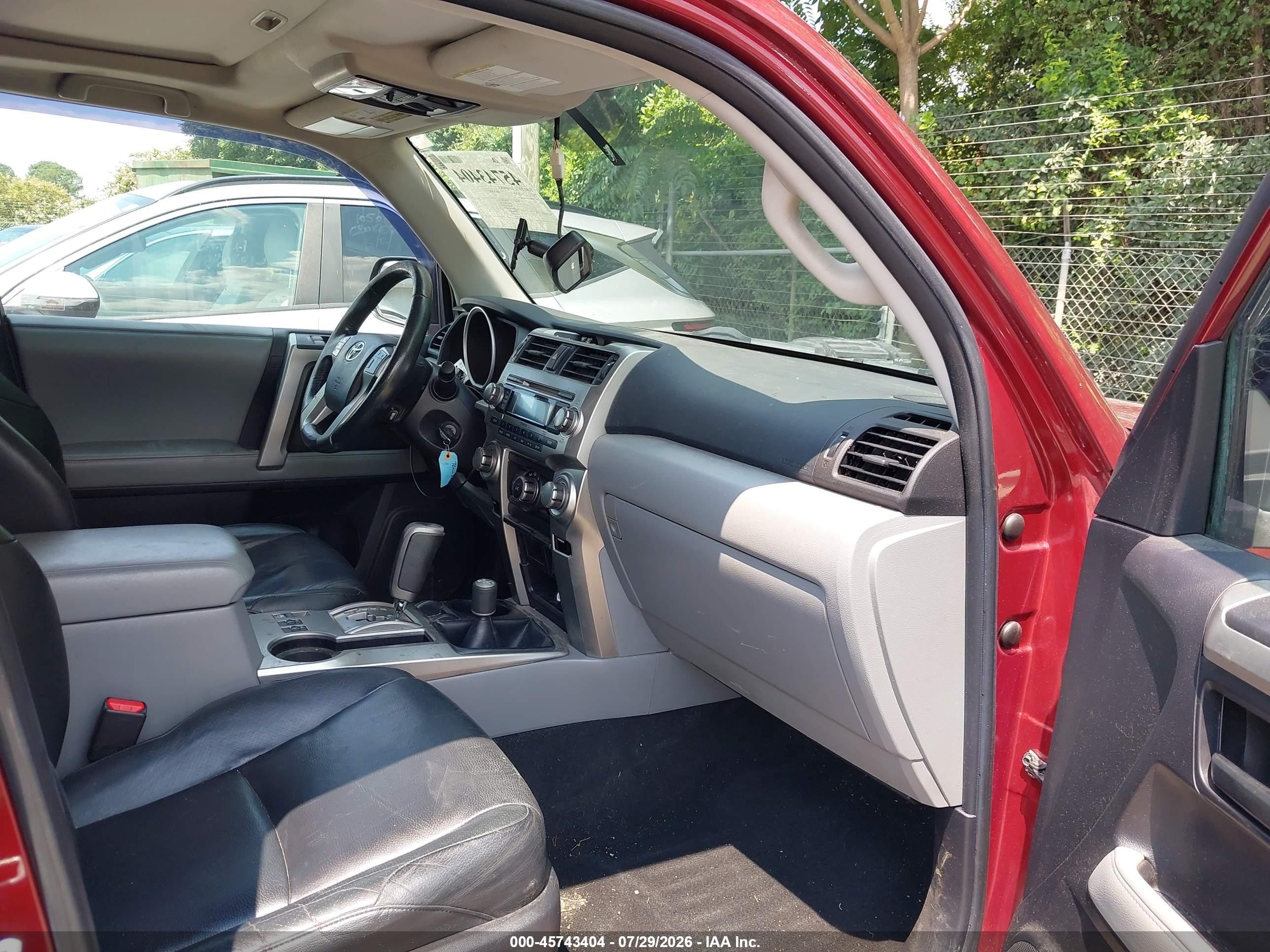 2011 Toyota 4runner Sr5 V6 Red vin: JTEBU5JR1B5063424