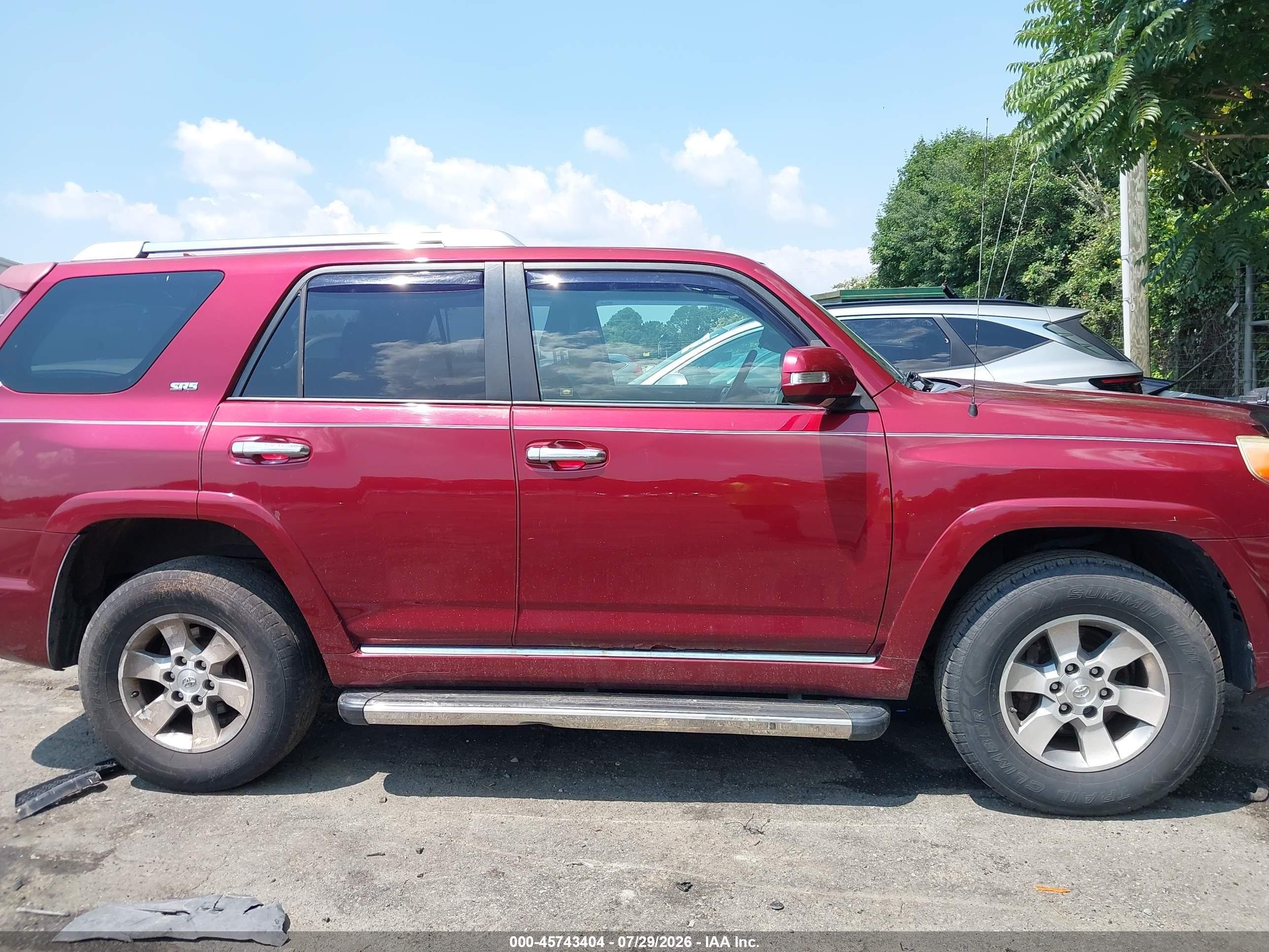 2011 Toyota 4runner Sr5 V6 Red vin: JTEBU5JR1B5063424