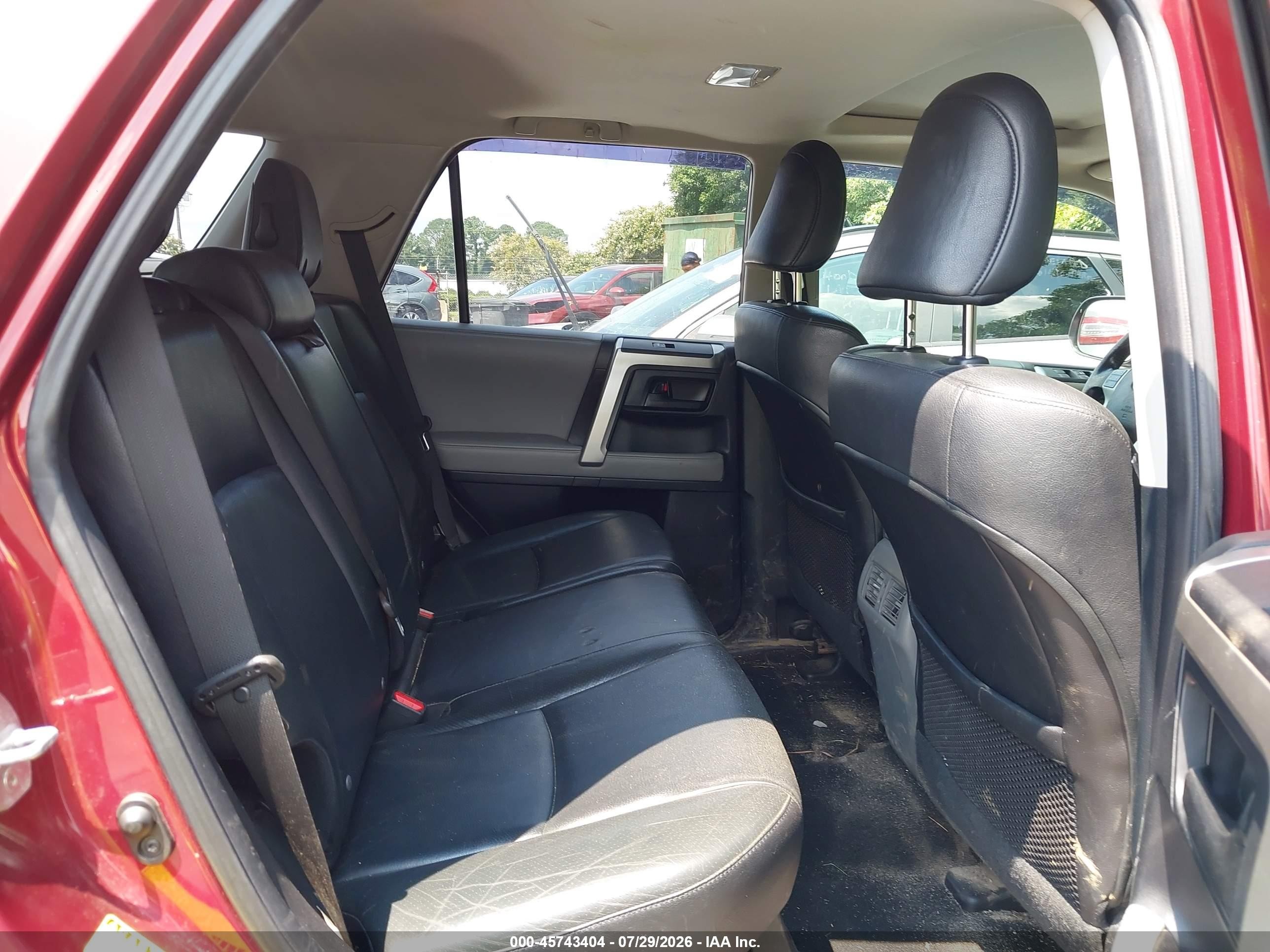 2011 Toyota 4runner Sr5 V6 Red vin: JTEBU5JR1B5063424