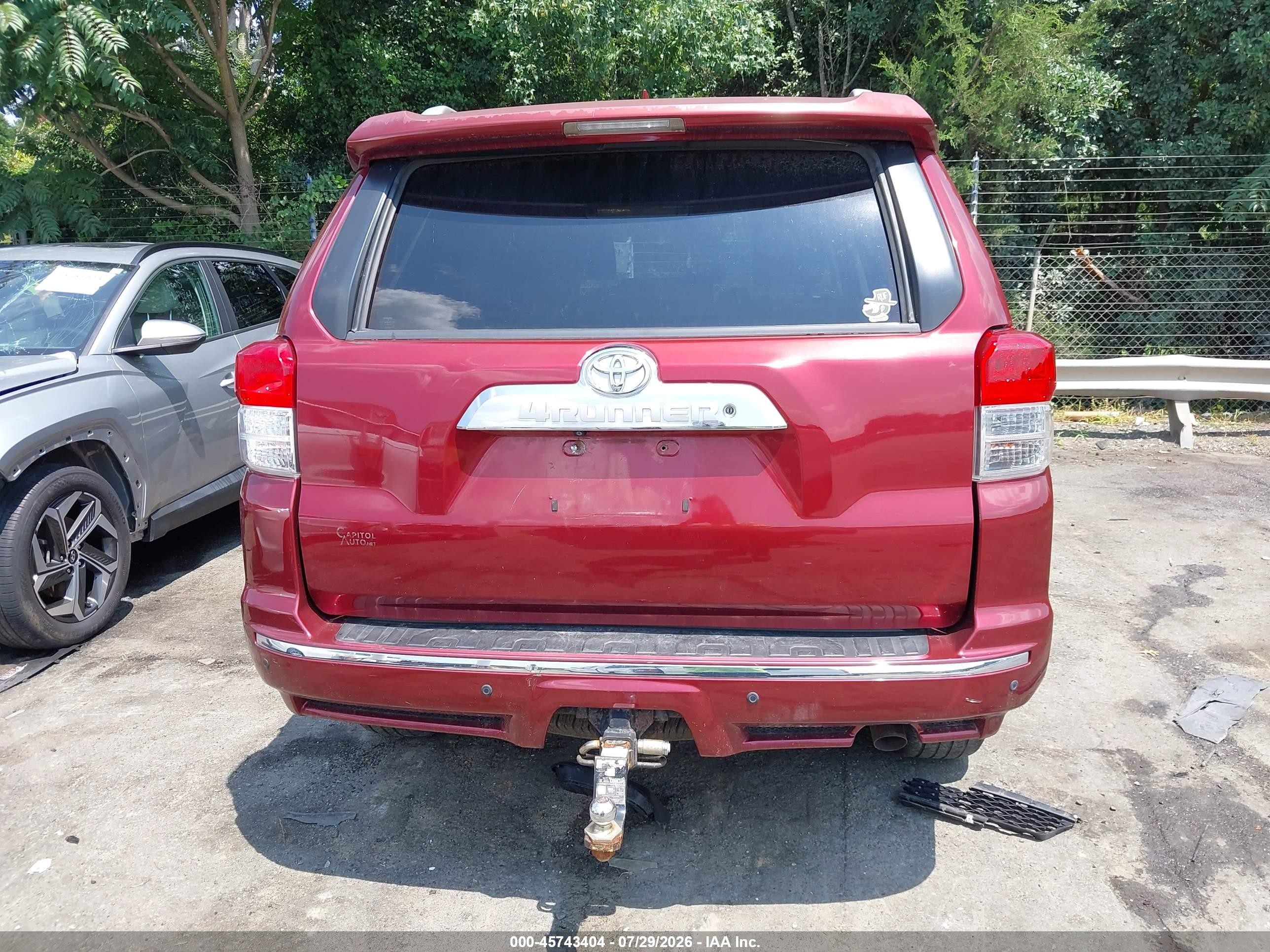2011 Toyota 4runner Sr5 V6 Red vin: JTEBU5JR1B5063424
