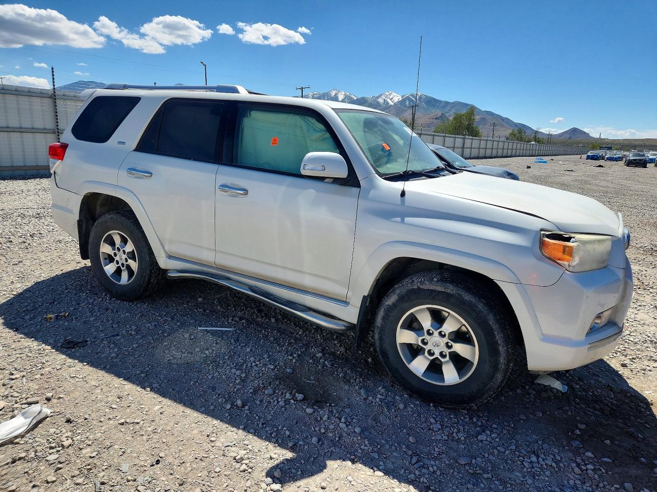 2011 Toyota 4runner Sr5 White vin: JTEBU5JR1B5068848