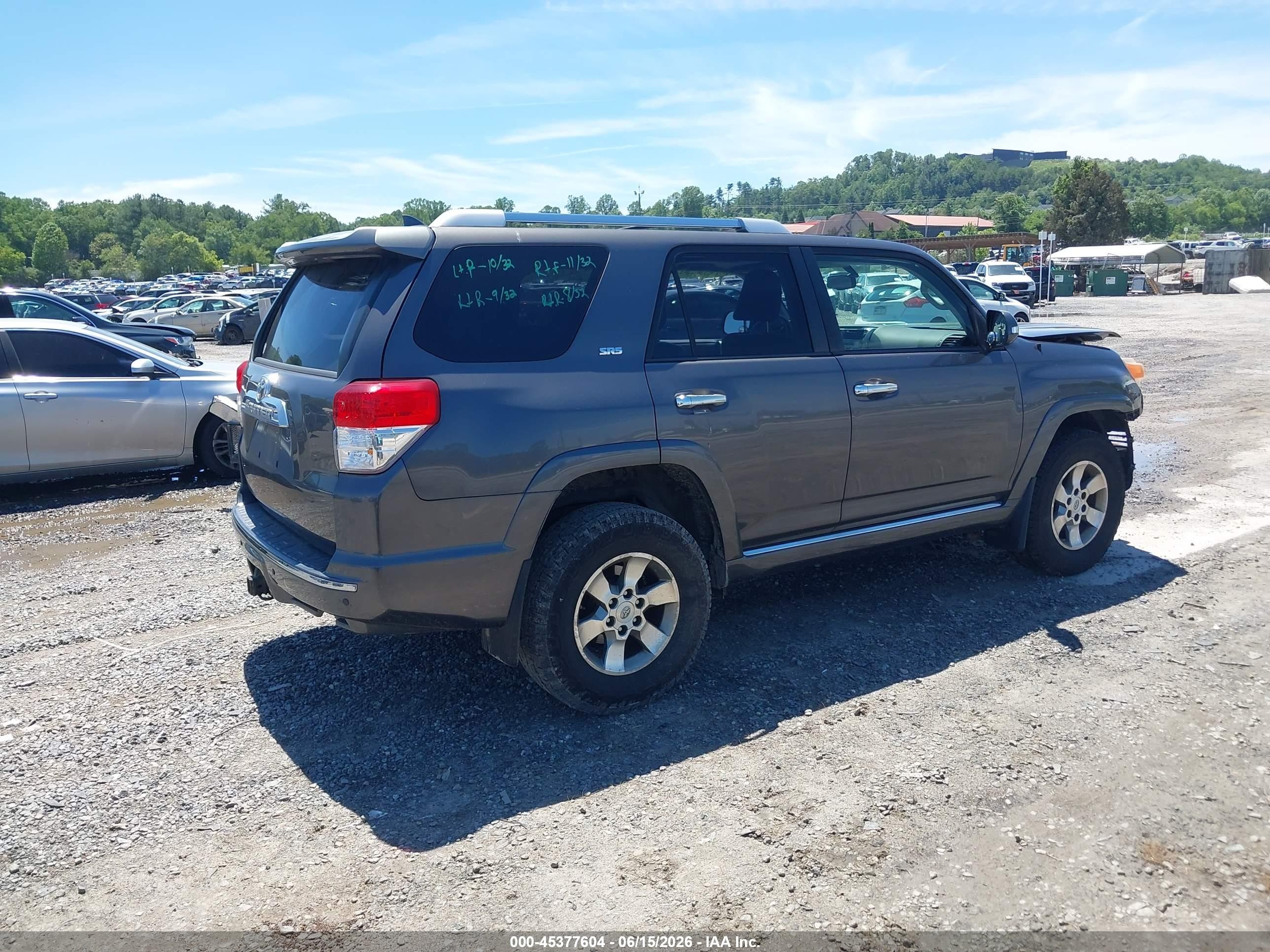 2011 Toyota 4runner Sr5 V6 Gray vin: JTEBU5JR1B5074553