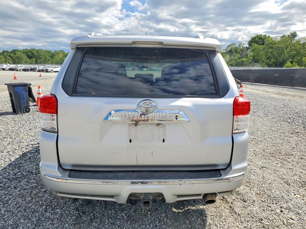 2011 Toyota 4runner Limited Серебряный vin: JTEBU5JR1B5076092