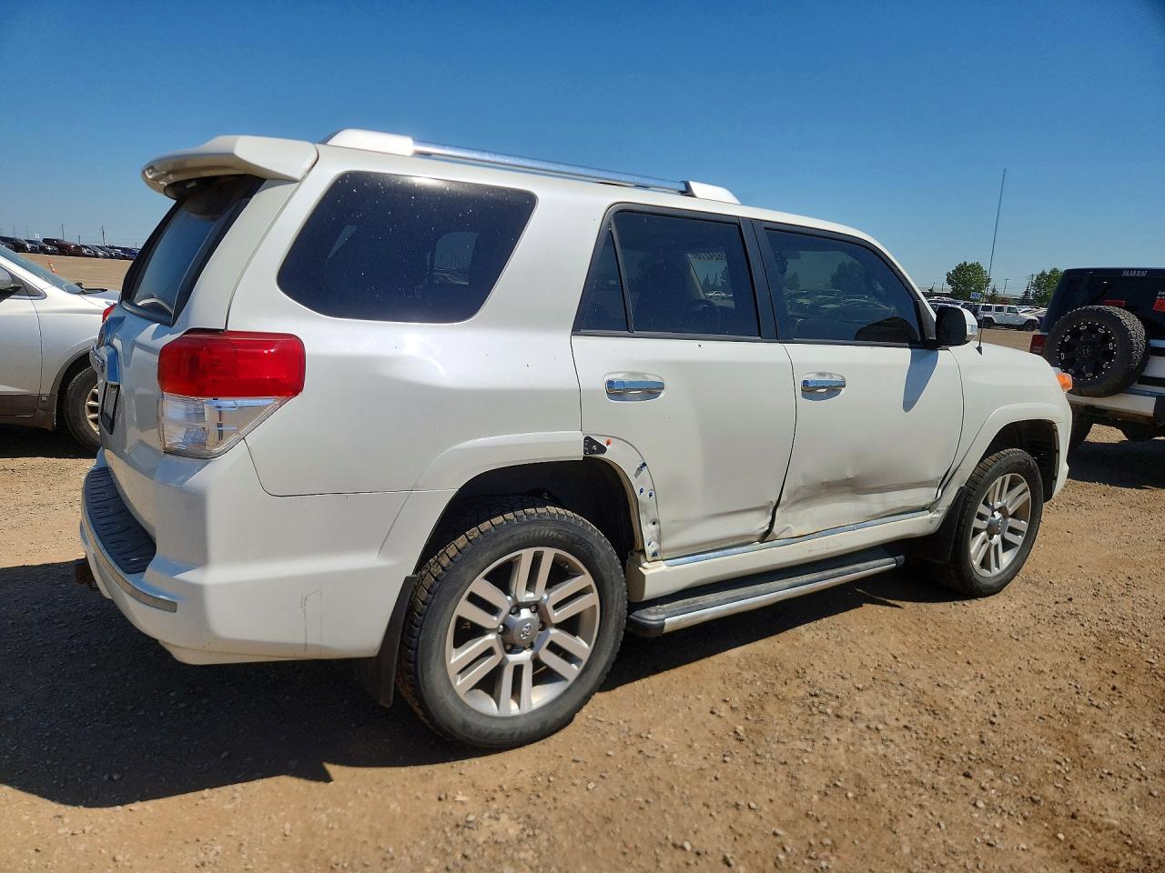 2013 Toyota 4runner Sr5 White vin: JTEBU5JR1D5112284