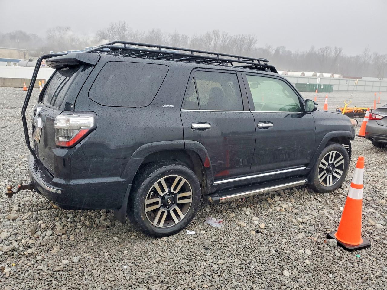 2014 Toyota 4runner Sr5 Black vin: JTEBU5JR1E5179405