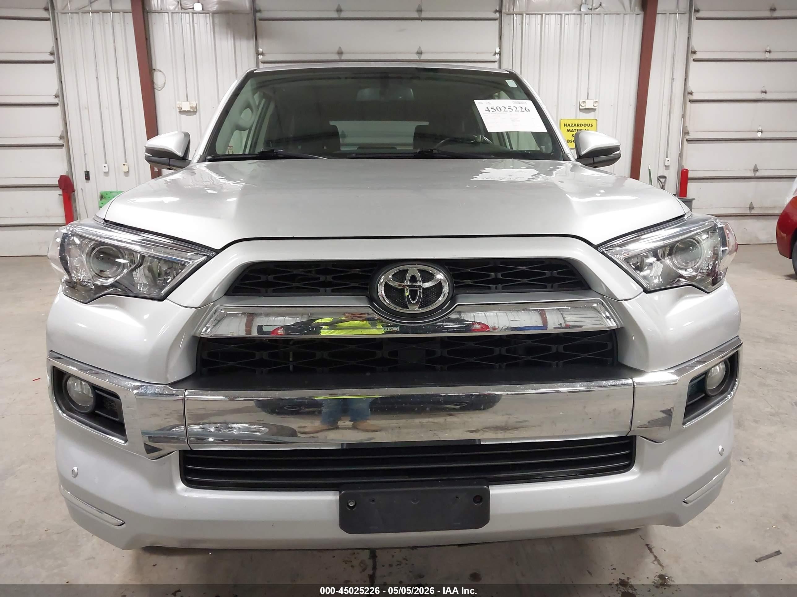 2014 Toyota 4runner Limited Silver vin: JTEBU5JR1E5201080