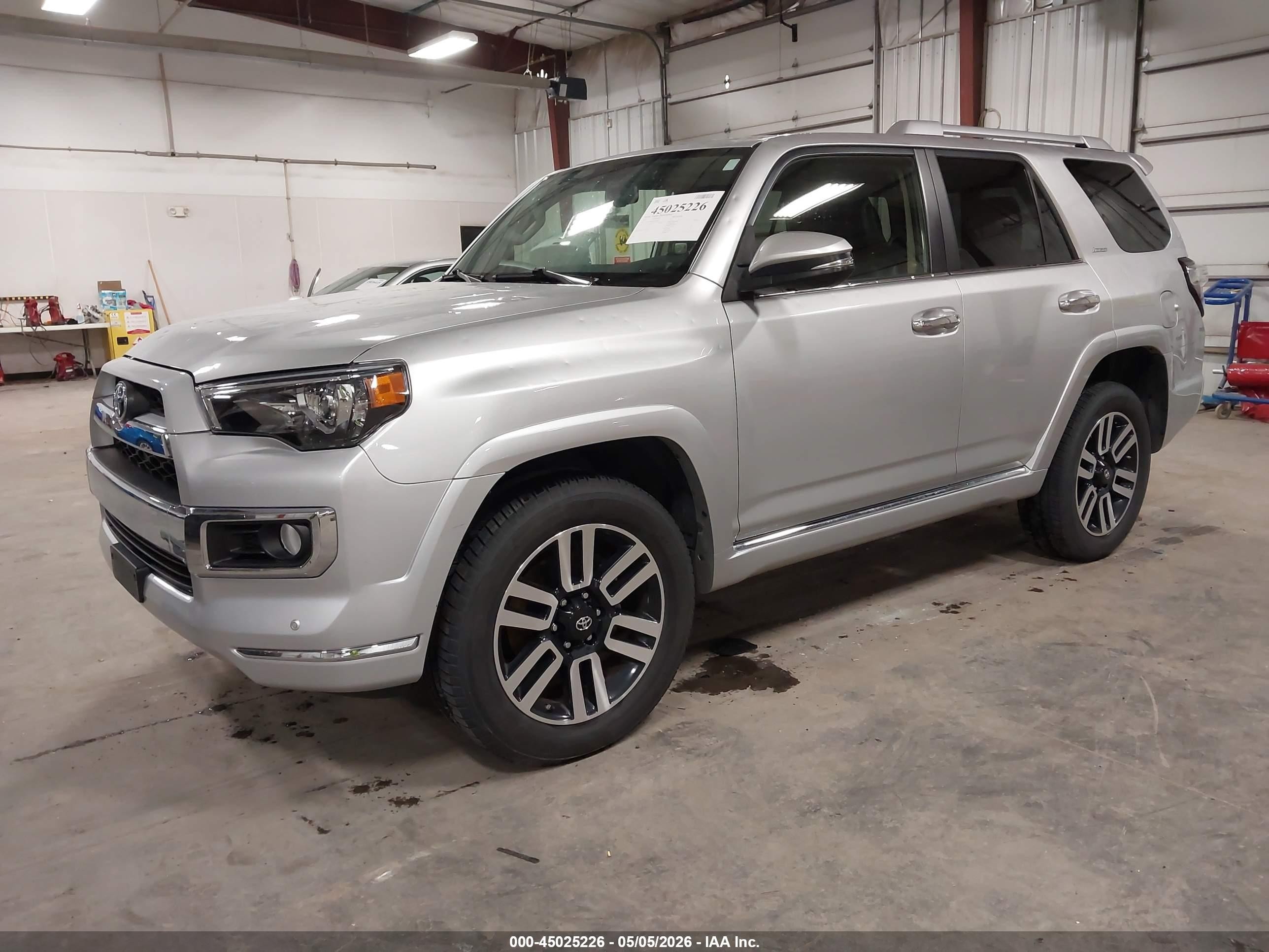 2014 Toyota 4runner Limited Silver vin: JTEBU5JR1E5201080