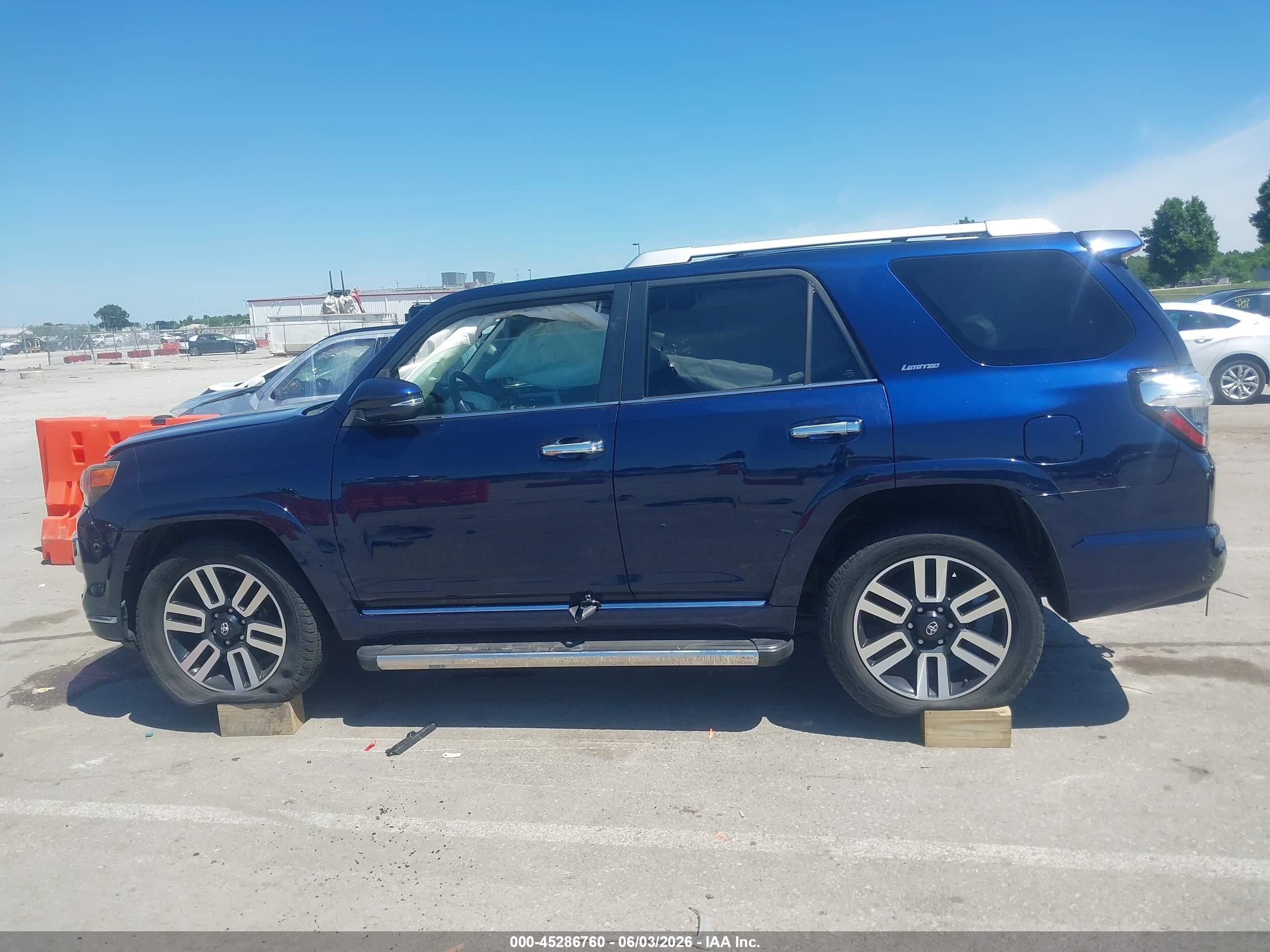 2015 Toyota 4runner Limited Blue vin: JTEBU5JR1F5215823