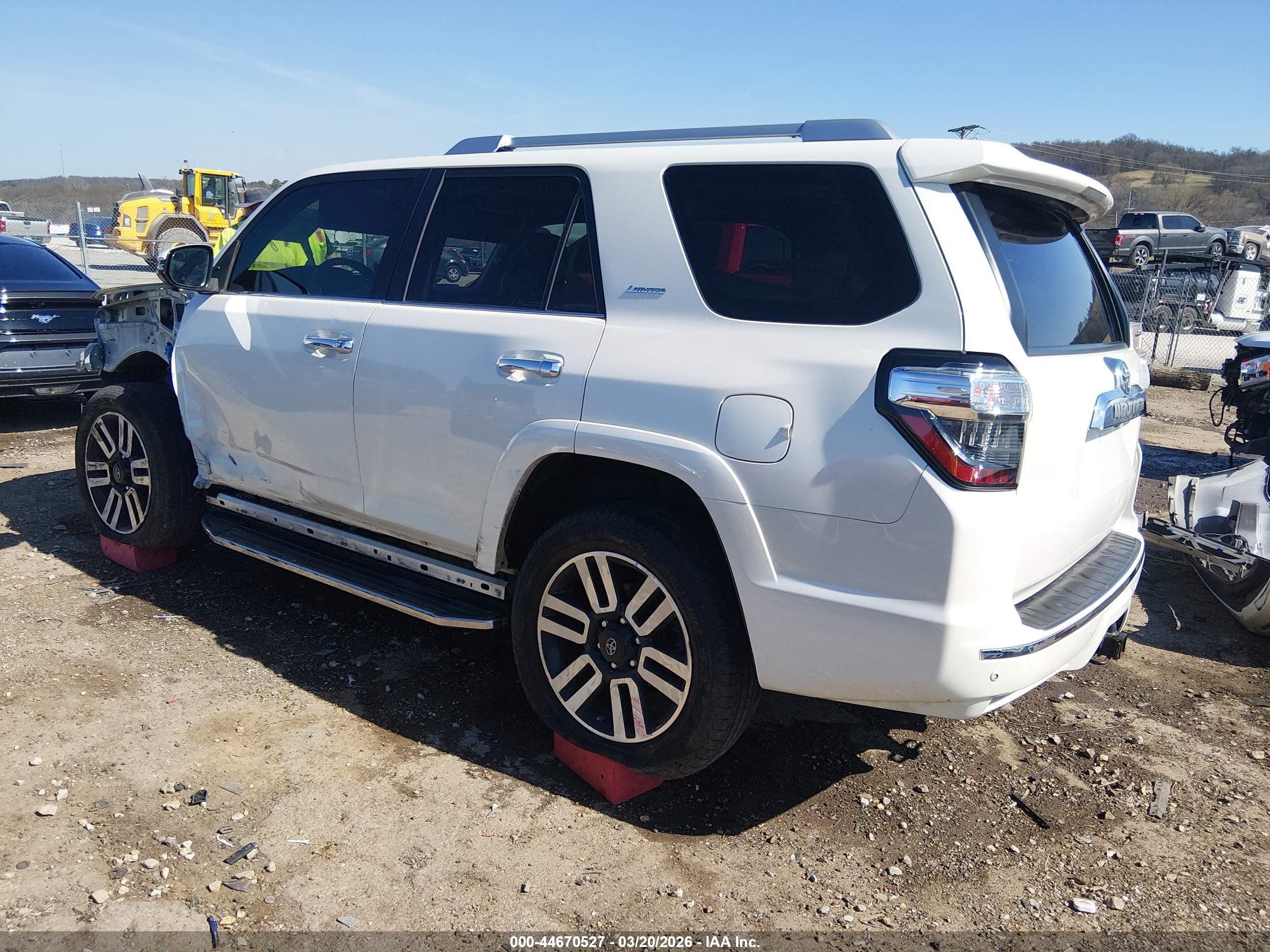 2015 Toyota 4runner Limited White vin: JTEBU5JR1F5239569