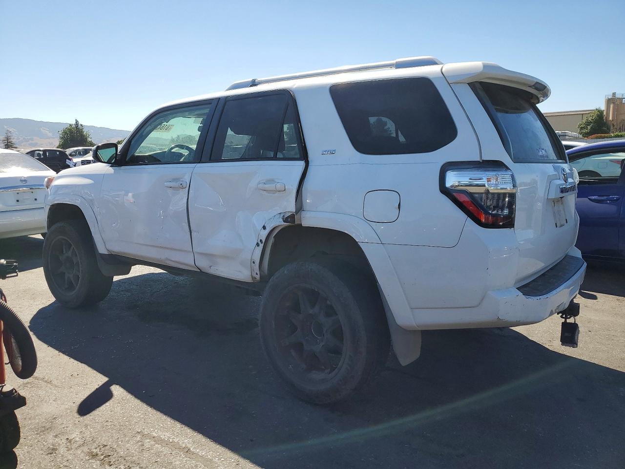 2015 Toyota 4runner Sr5 White vin: JTEBU5JR1F5274225