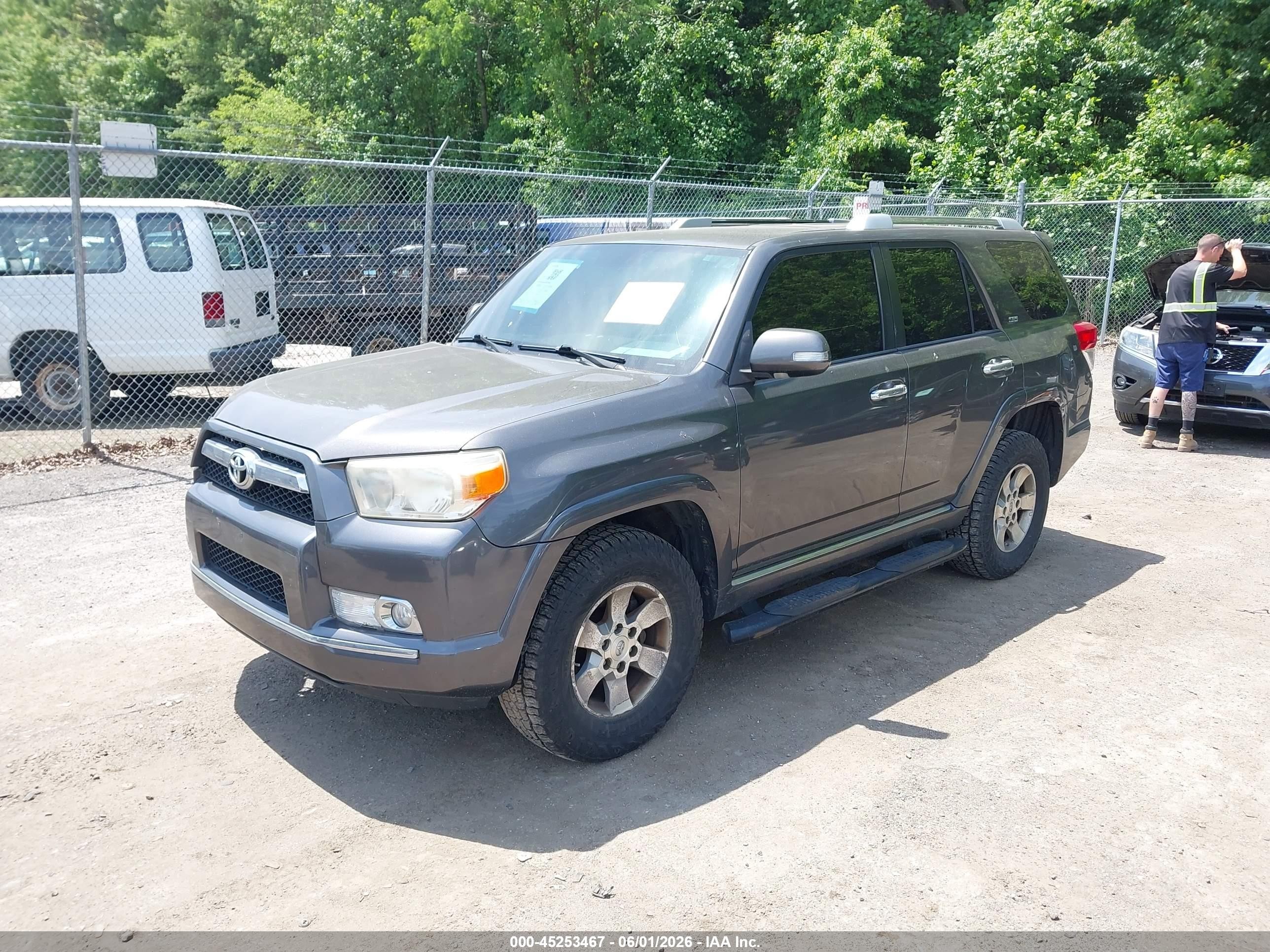 2010 Toyota 4runner Sr5 V6 Gray vin: JTEBU5JR2A5011623
