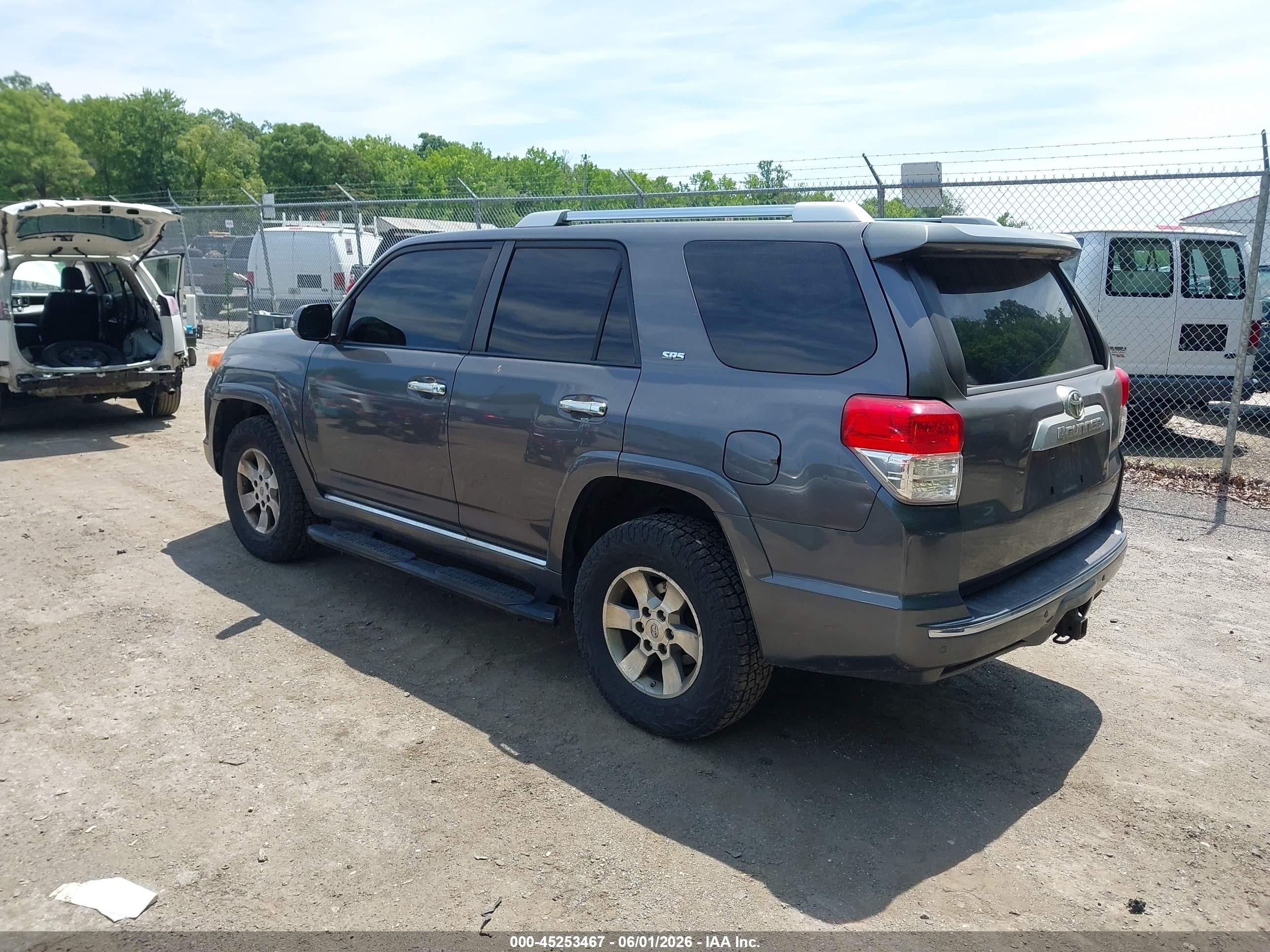 2010 Toyota 4runner Sr5 V6 Gray vin: JTEBU5JR2A5011623