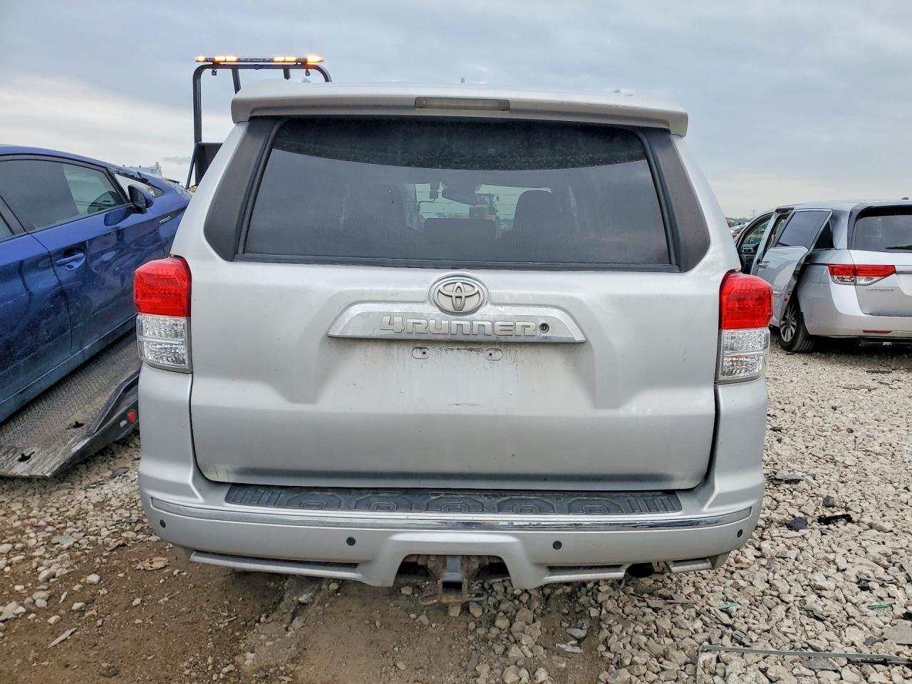 2010 Toyota 4runner Sr5 Silver vin: JTEBU5JR2A5015803